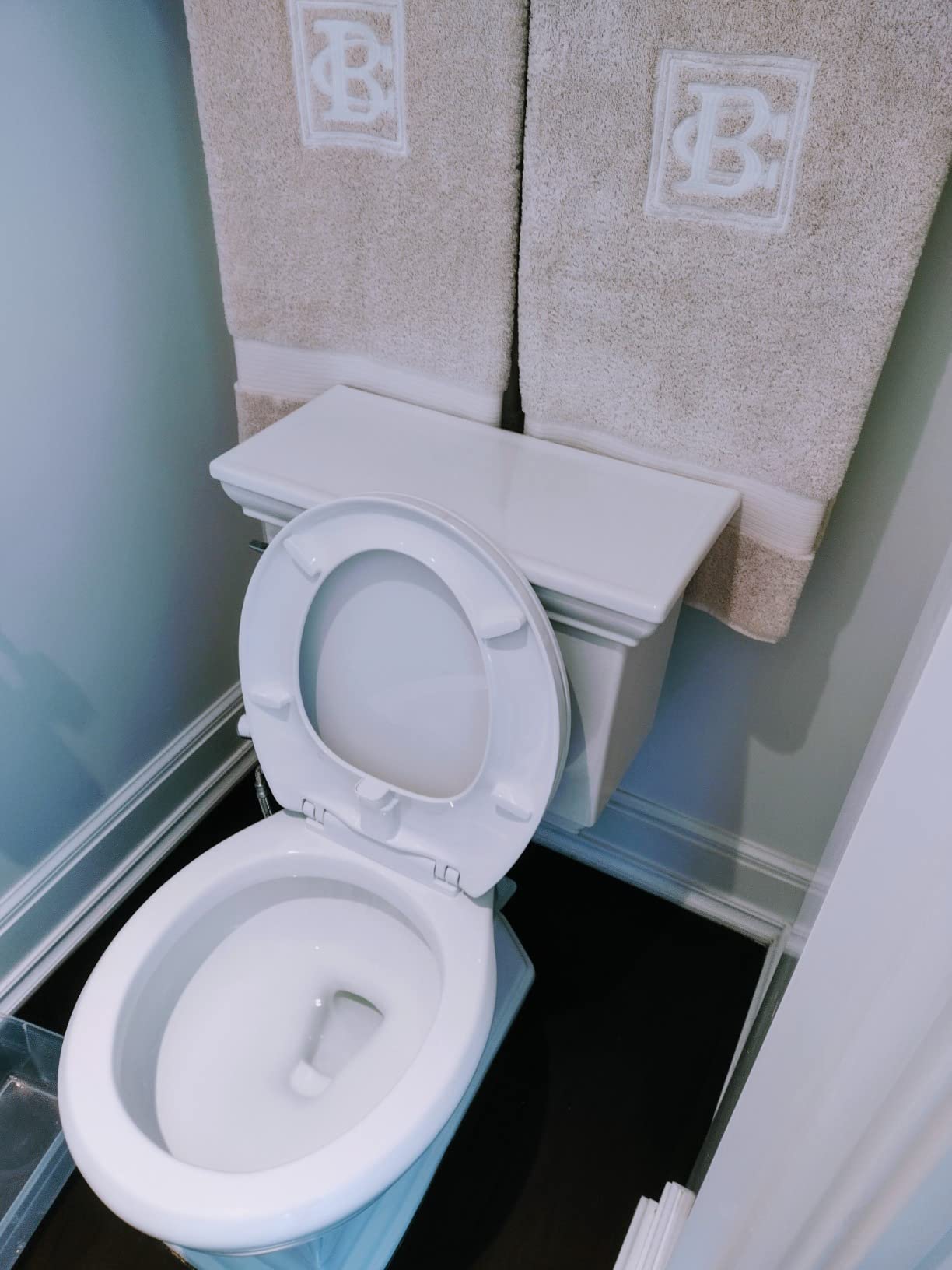 GenieBidet Right Side Bidet Toilet Seat Round - Adjustable Self-Cleaning Nozzles, Non Electric Bidet Seat customer photo 2