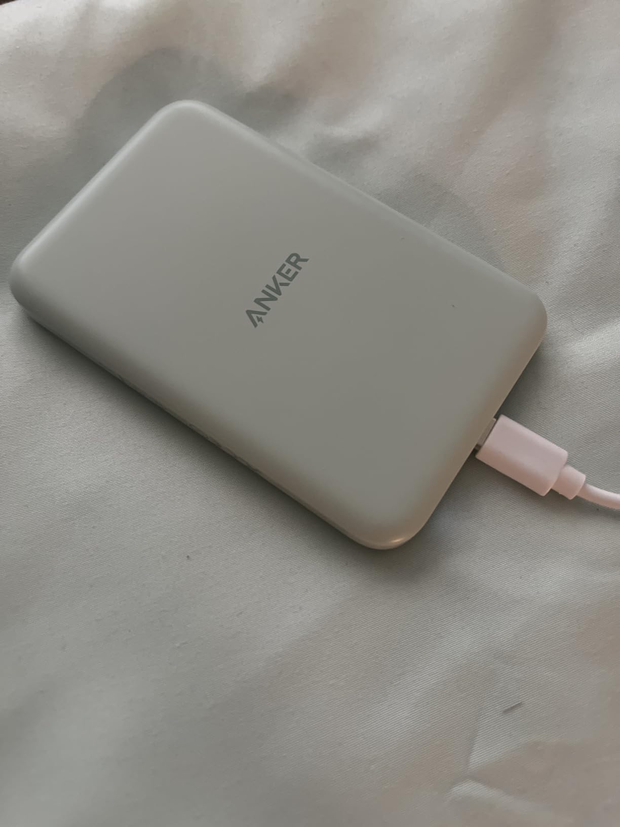 Anker 621 MagGo Power Bank, 5,000mAh Magnetic Portable Charger | Travel Essential Battery Pack with USB-C Cable, Compatible with iPhone 16 / 15 / 14 / 13 / 12 Series customer photo 1