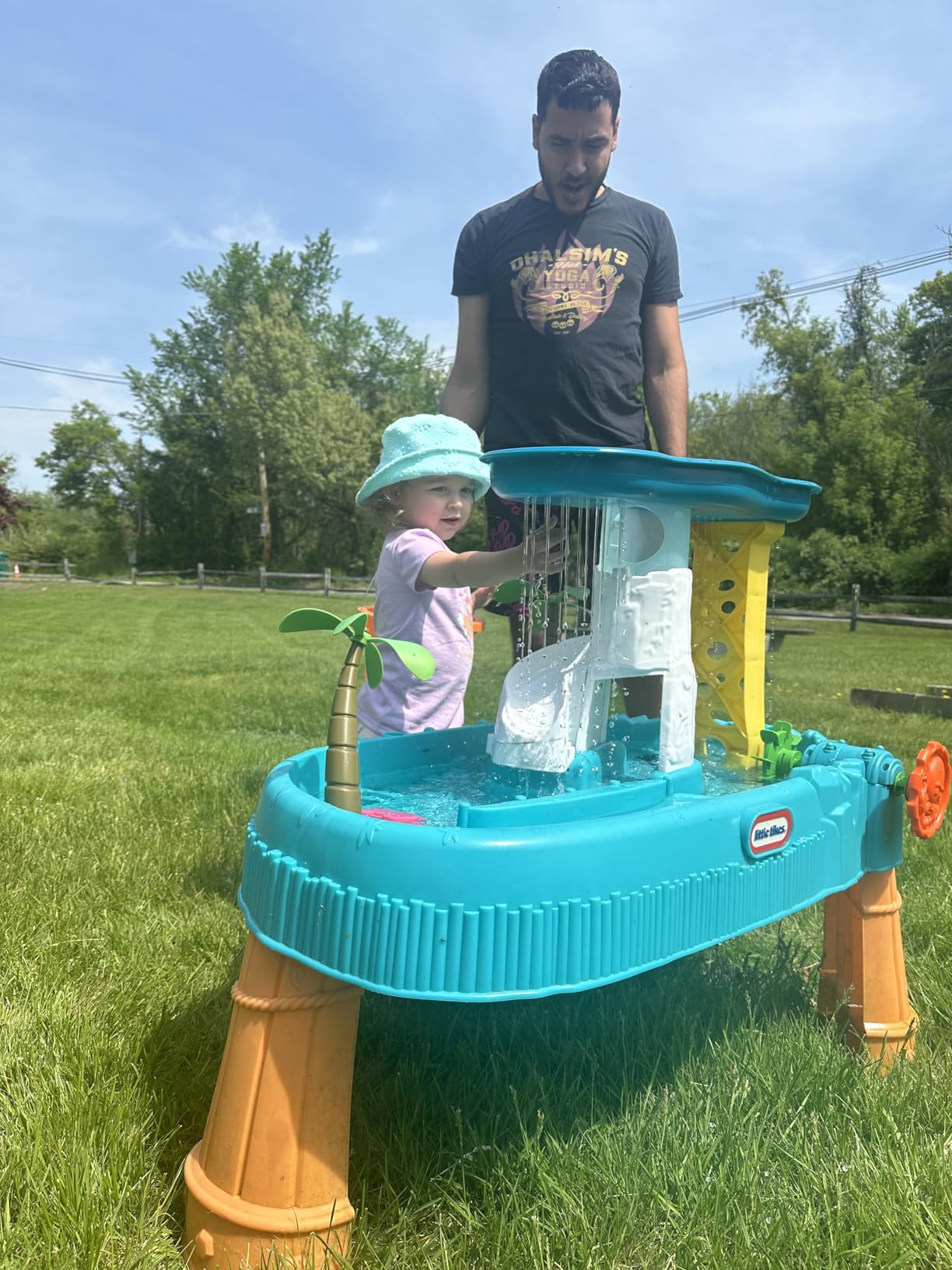 Little Tikes Waterfall Island Water Table (Amazon Exclusive) customer photo 2