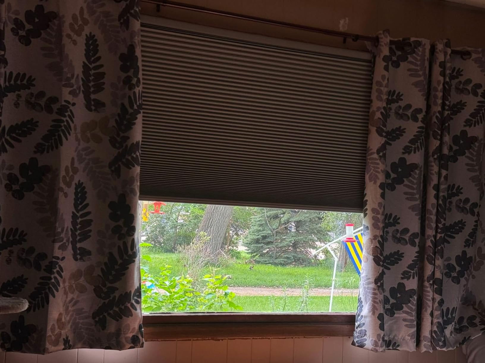 Cordless Blackout Cellular Shades for Windows, Honeycomb Window Shades with Thermal Insulation, Child & Pet Safe Room Darkening Shade, Easy Install, 50
