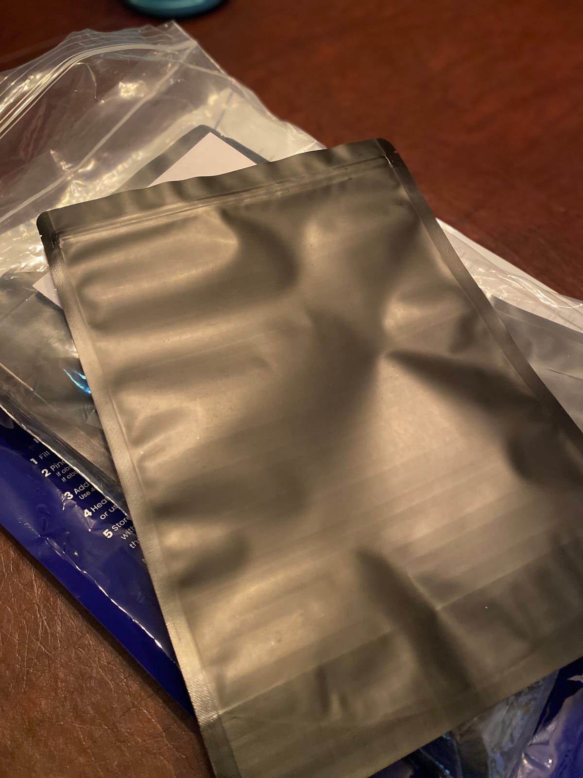 Wallaby 30 Count 1-Gallon Gusset Mylar Bags with 400cc Oxygen Absorbers, 15 Mil Total Thickness Long-Term Food Storage Pouches, 10x14 Stand-Up Zipper Heat-Sealable Airtight Packaging - Silver customer photo 2