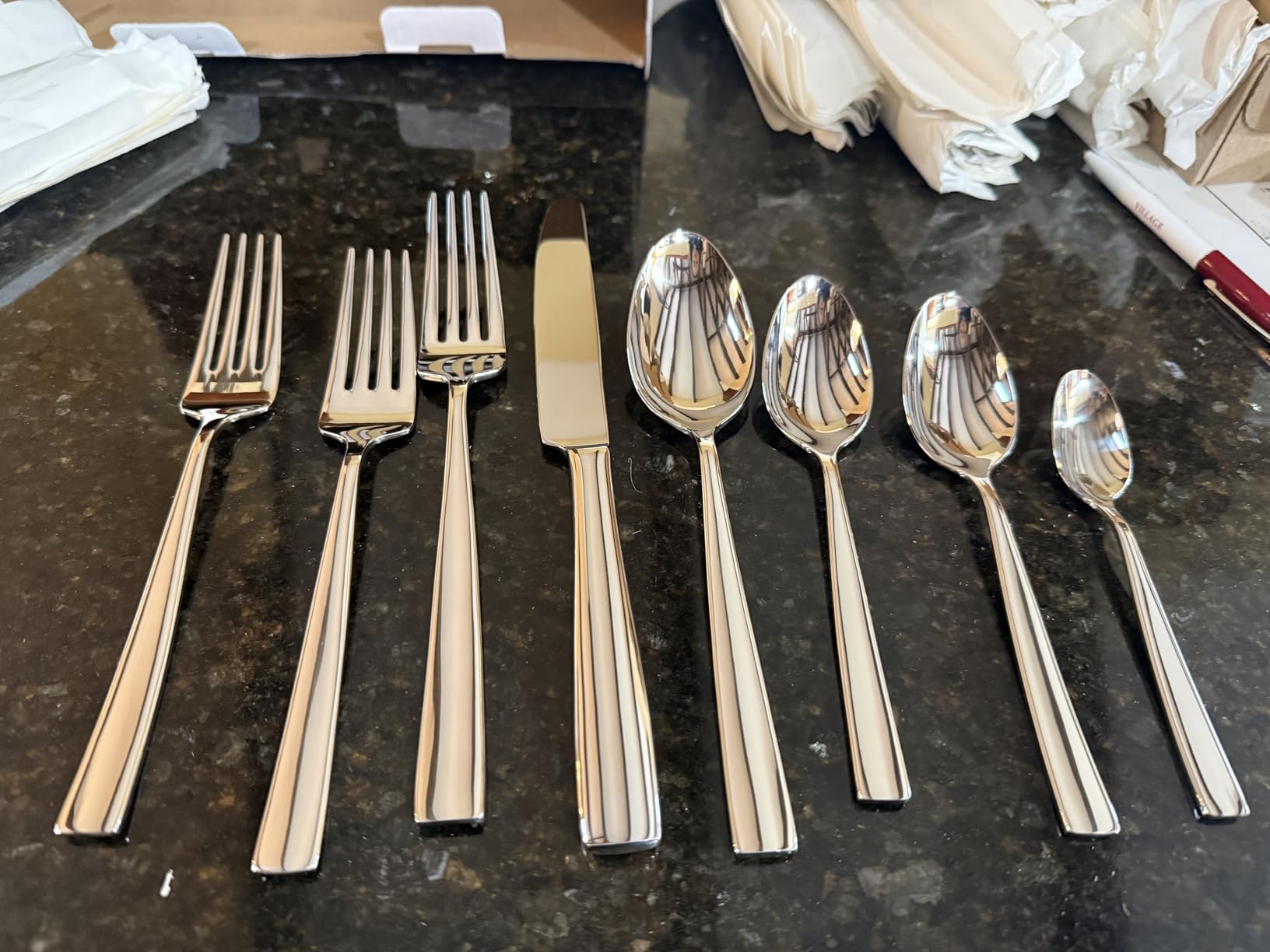 Mikasa Everett 18/10 Stainless Steel Flatware Set, 101-Piece Service for 12, Silverware Set with Slim Square-Cut Handles, Dishwasher Safe Cutlery Set customer photo 1