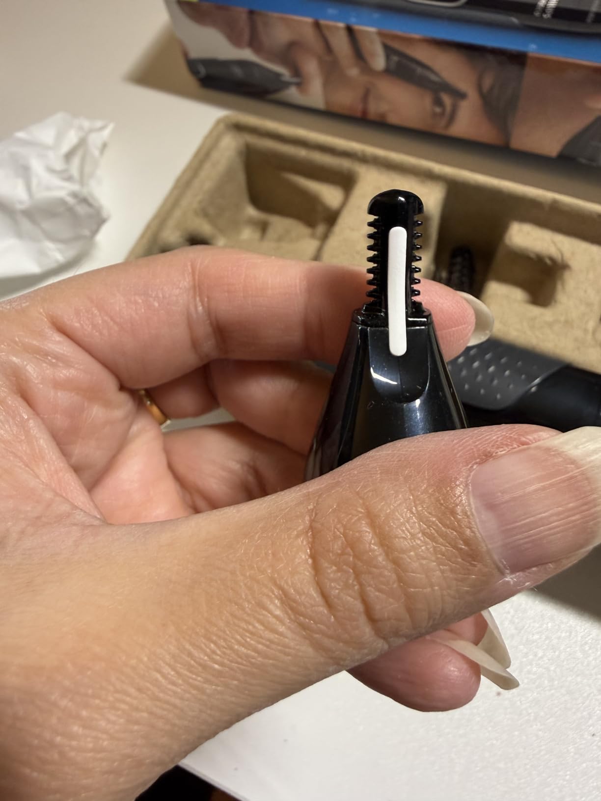 Philips Nose Trimmer 3000, for Nose, Ears & Eyebrows | Protective Guard System, Dual-Sided Steel Blades, Eyebrow Combs, Rotary Trimmer, Fully Washable, AA Battery, NT3600/62 customer photo 2