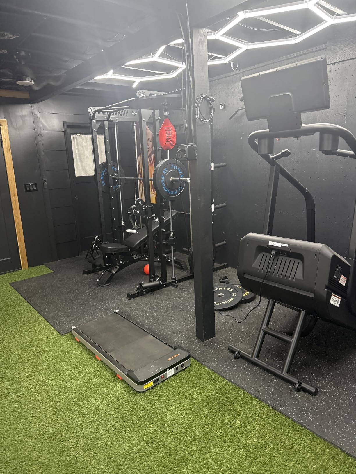 SUPERJARE 0.56'' Thick 48 Sq Ft Rubber Top Gym Flooring for Home Gym | High Density Gym Mat with Upgraded Rubber Top, 12 Pcs Interlocking EVA Foam Exercise Equipment Mat, Workout Mat, Black/Grey customer photo 2