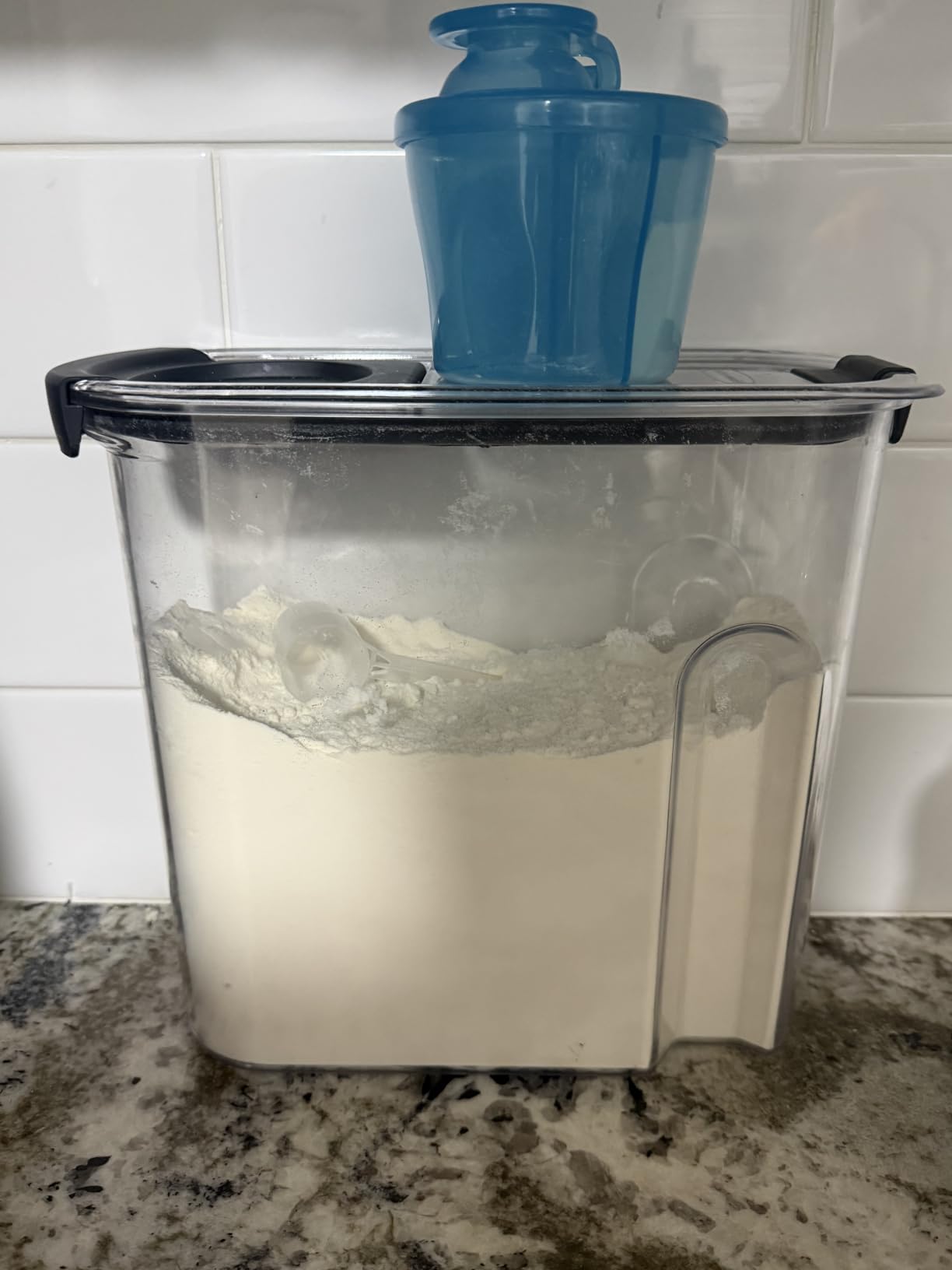 Rubbermaid Brilliance 14-Piece Food Storage Container Set with Scoops Airtight BPA-Free for Kitchen and Pantry Organization customer photo 2