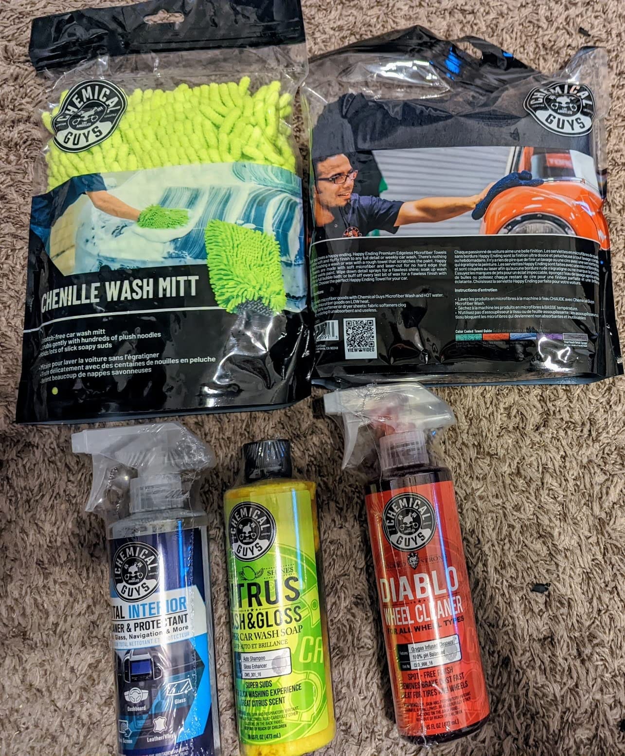 Chemical Guys, 7-Piece Car Cleaning Kit, Wash, Wheel & Interior Cleaners customer photo 2