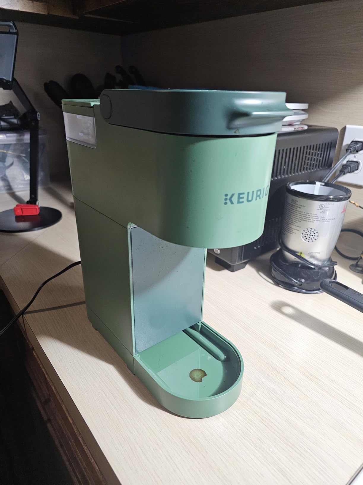 Keurig K-Mini Single Serve K-Cup Pod Coffee Maker, 6 to 12oz Brew size, with Cord Storage, Perfect for Small Spaces, Evergreen customer photo 1