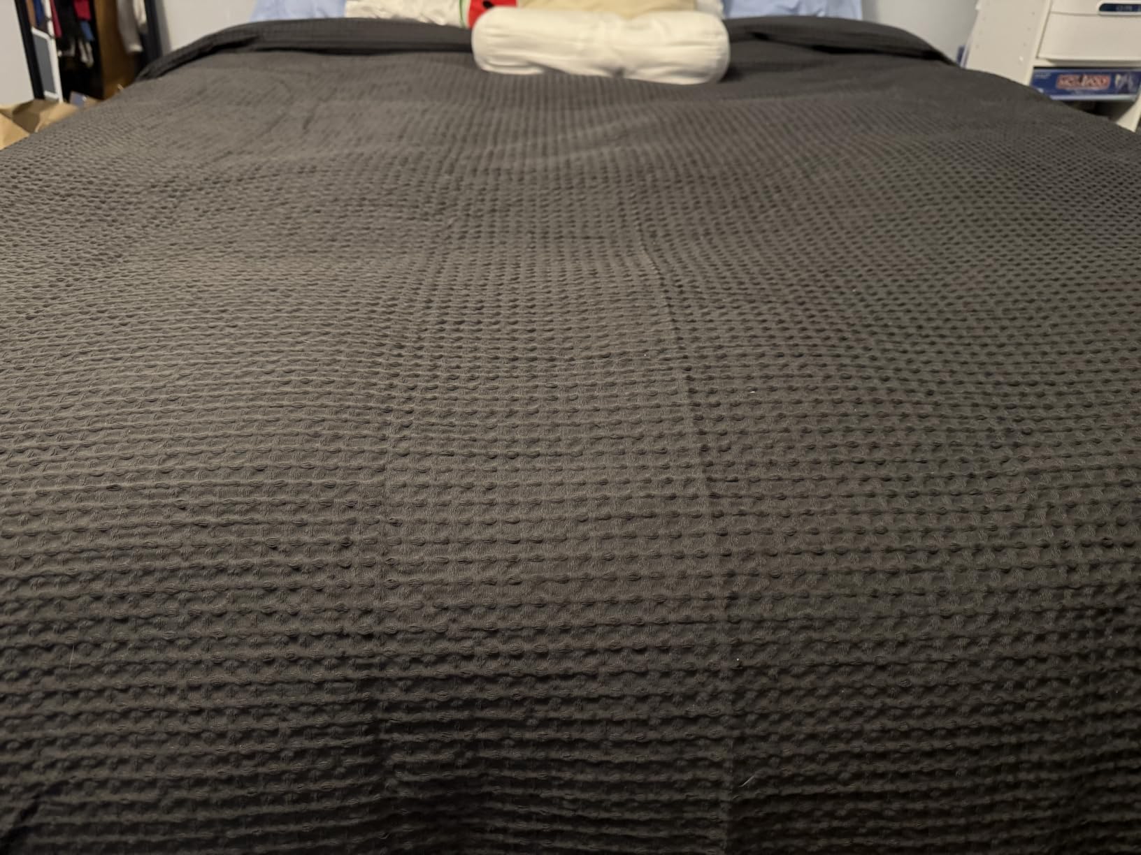 Luxurious All-Season Goose Down Feather Fiber Comforter Queen Size Duvet Insert, Exquisite Pinch Pleat Ruffled Twisted Flower, Premium Baffle Box, 100% Egyptian Cotton Cover, 60 oz. Fill Weight, Gray customer photo 1