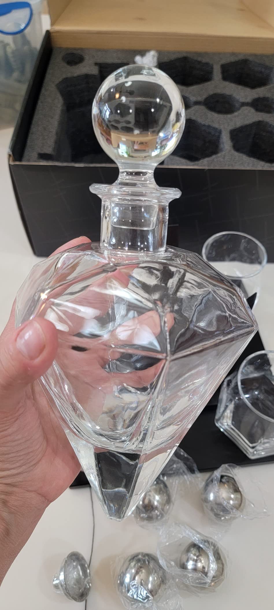 Diamond Whiskey Decanter Set 4 ChillBall Glasses&Tray Decanter Sets for Men customer photo 1