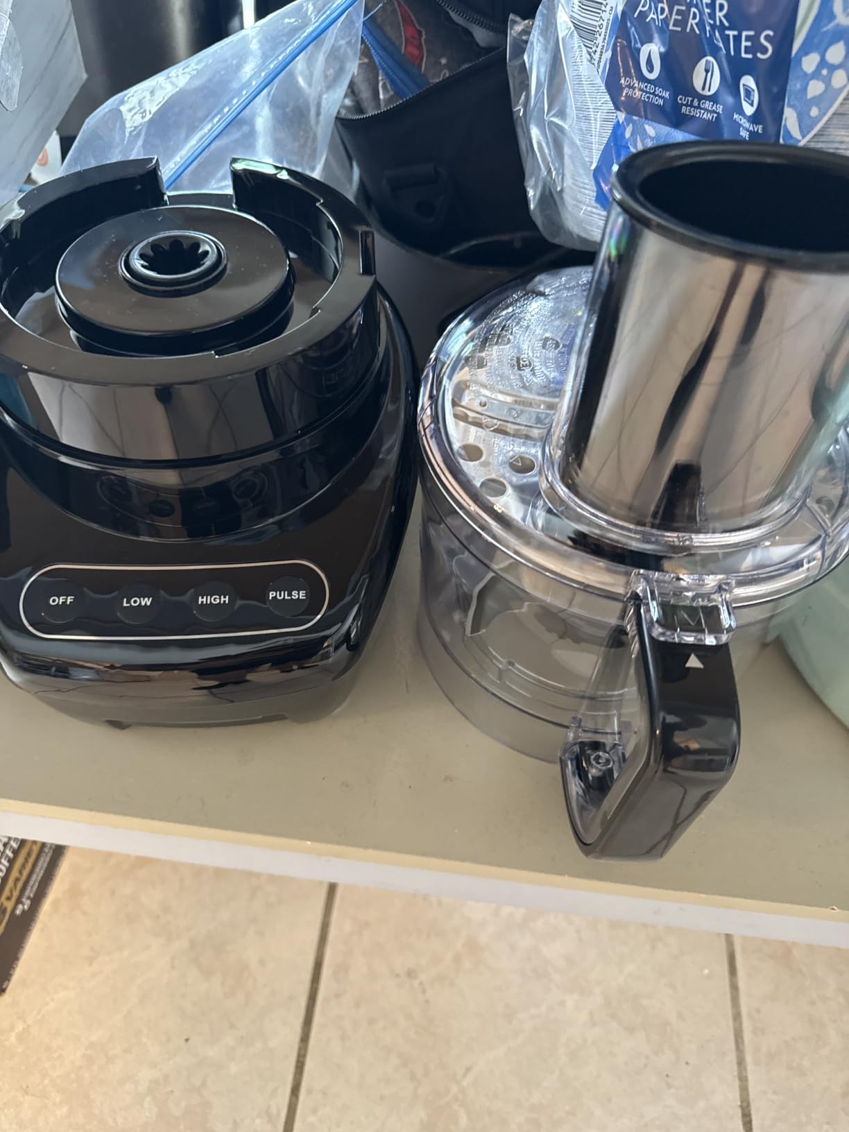 BLACK+DECKER Food Processor and Vegetable Chopper, Stainless Steel Blade, 8-Cup Capacity, 450W Power with Attachments to Shred, Slice, Mince, Grind, and Puree | Food Processor with easy assembly, chopping, slicing, shredding, 2 speeds, pulse & dishwasher-safe. customer photo 1