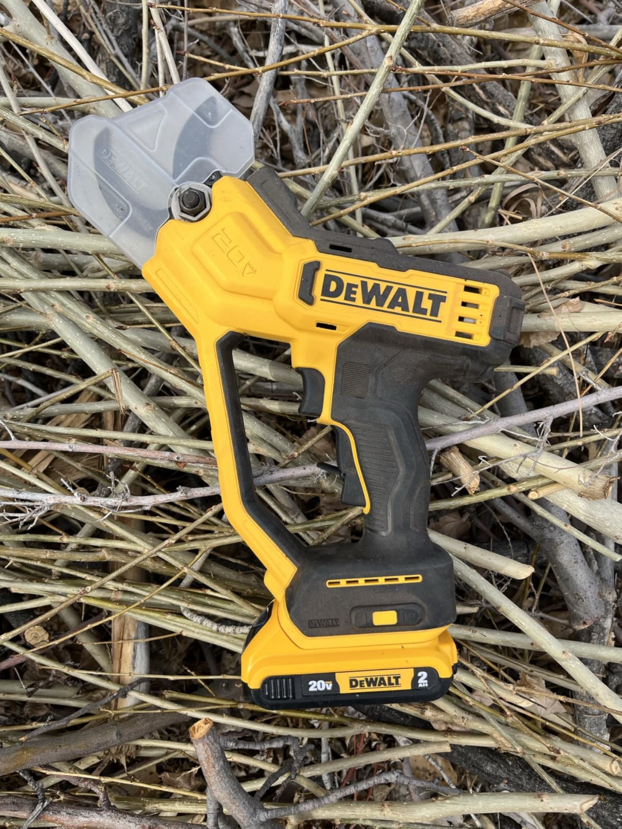 DEWALT 20V MAX Pruning Shears Garden Tool, Cordless, Bare Tool Only (DCPR320B) customer photo 1