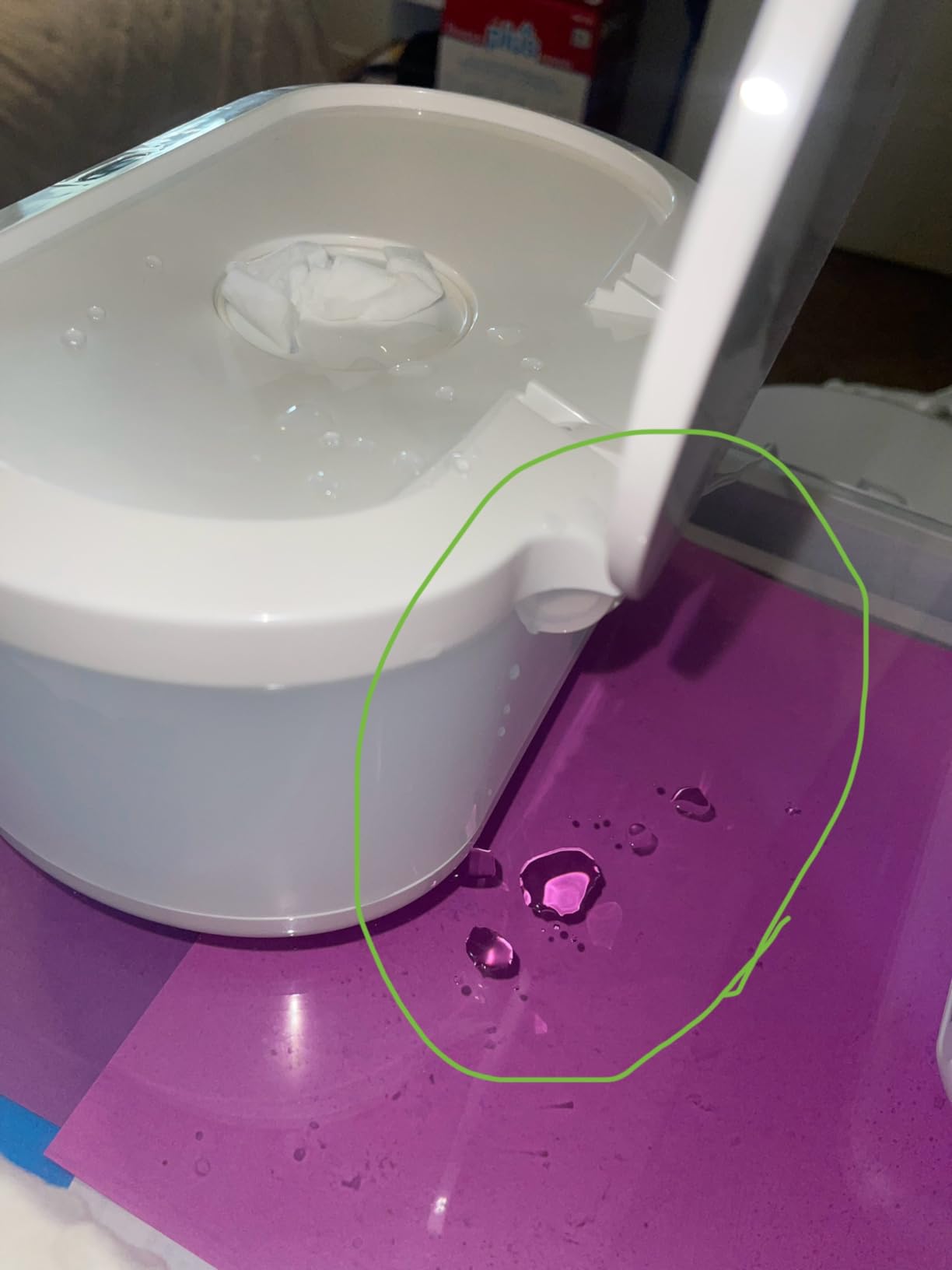 Munchkin Touch Free Baby Wipe Warmer with Nightlight & Motion Sensor, White customer photo 1