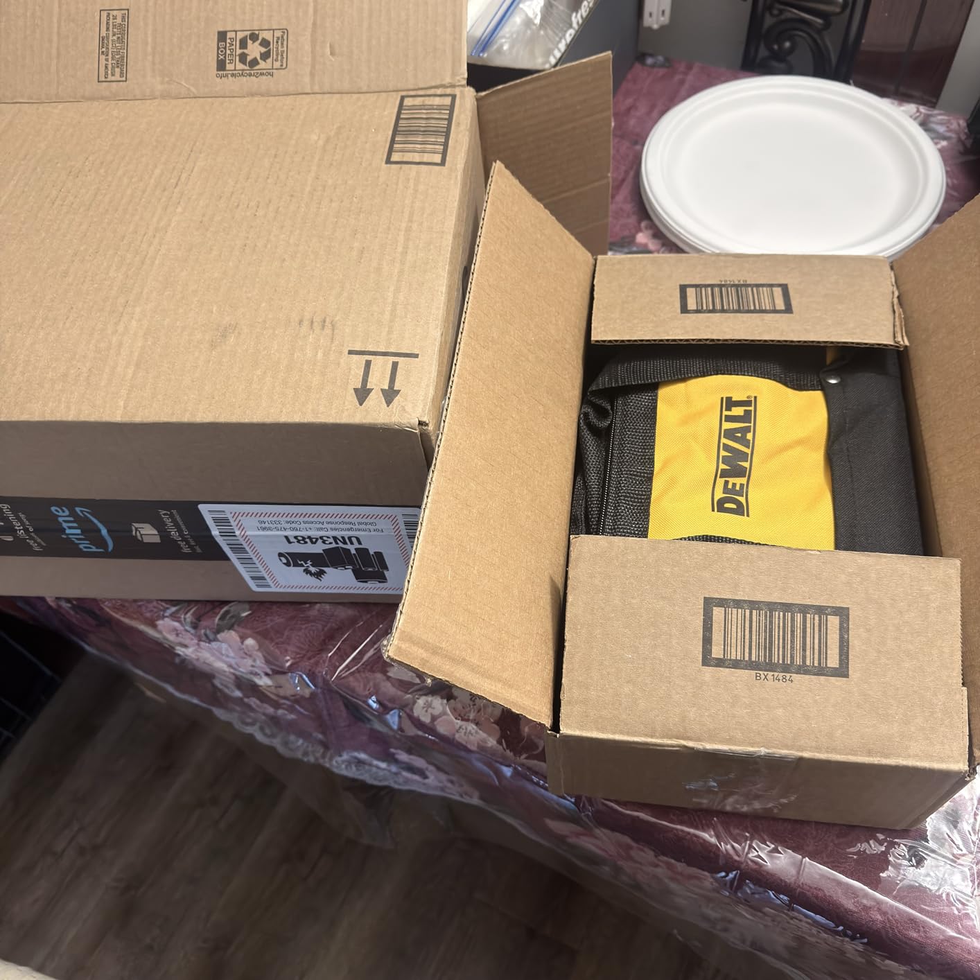 DEWALT 20V MAX Impact Wrench, Cordless, 1/2 inch, 2 Batteries and Charger Included (DCF891P2) customer photo 2