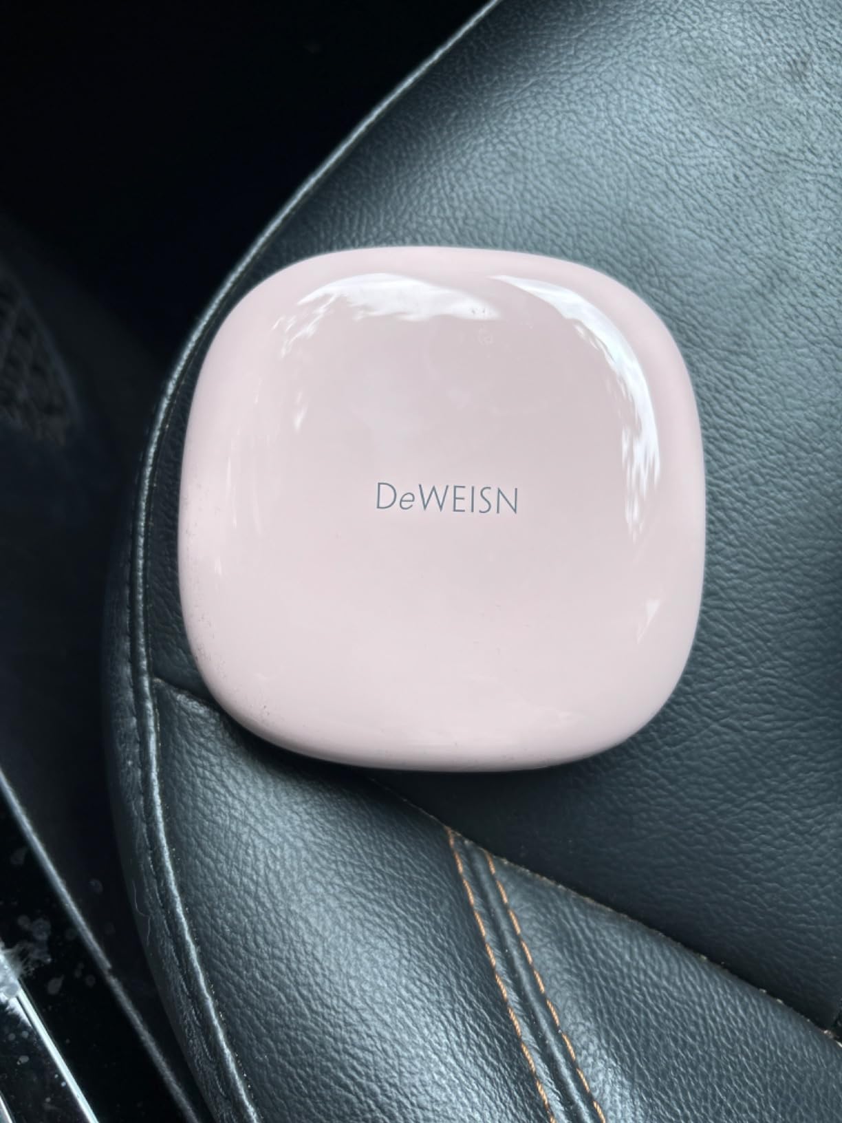 Compact Mirror, Lighted Travel Makeup Mirror with 1X/10X Magnifying Double Sided Dimmable Portable Pocket Mirror for Handbag, USB Charging(Black) customer photo 1