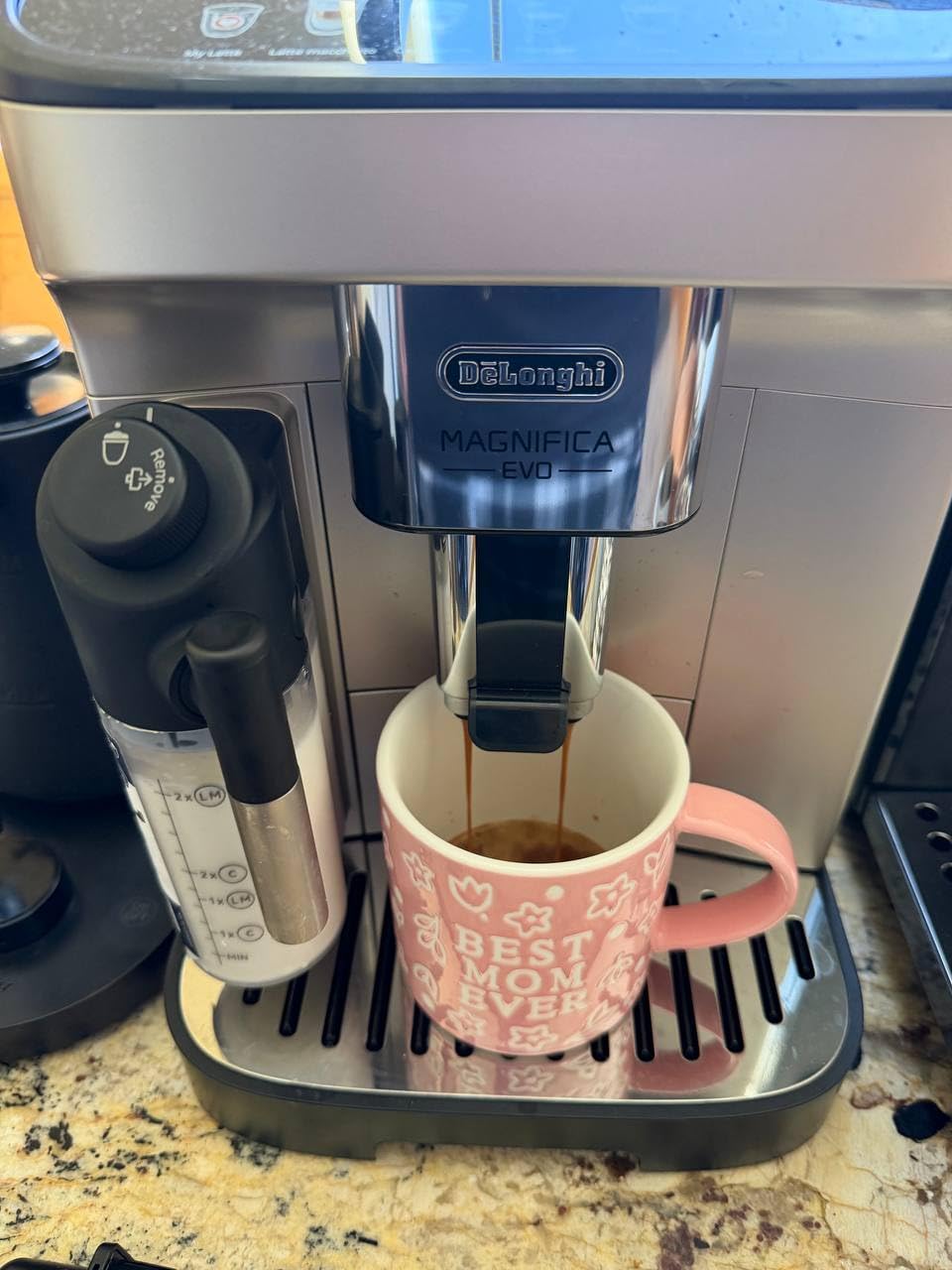 De'Longhi Magnifica Evo Automatic Espresso Machine, Milk Frother, Silver | #1 Worldwide Espresso Machine Maker, 7 One-Touch Recipes, Frother, Built-In Grinder, Craft Personalized Signature Drink customer photo 2