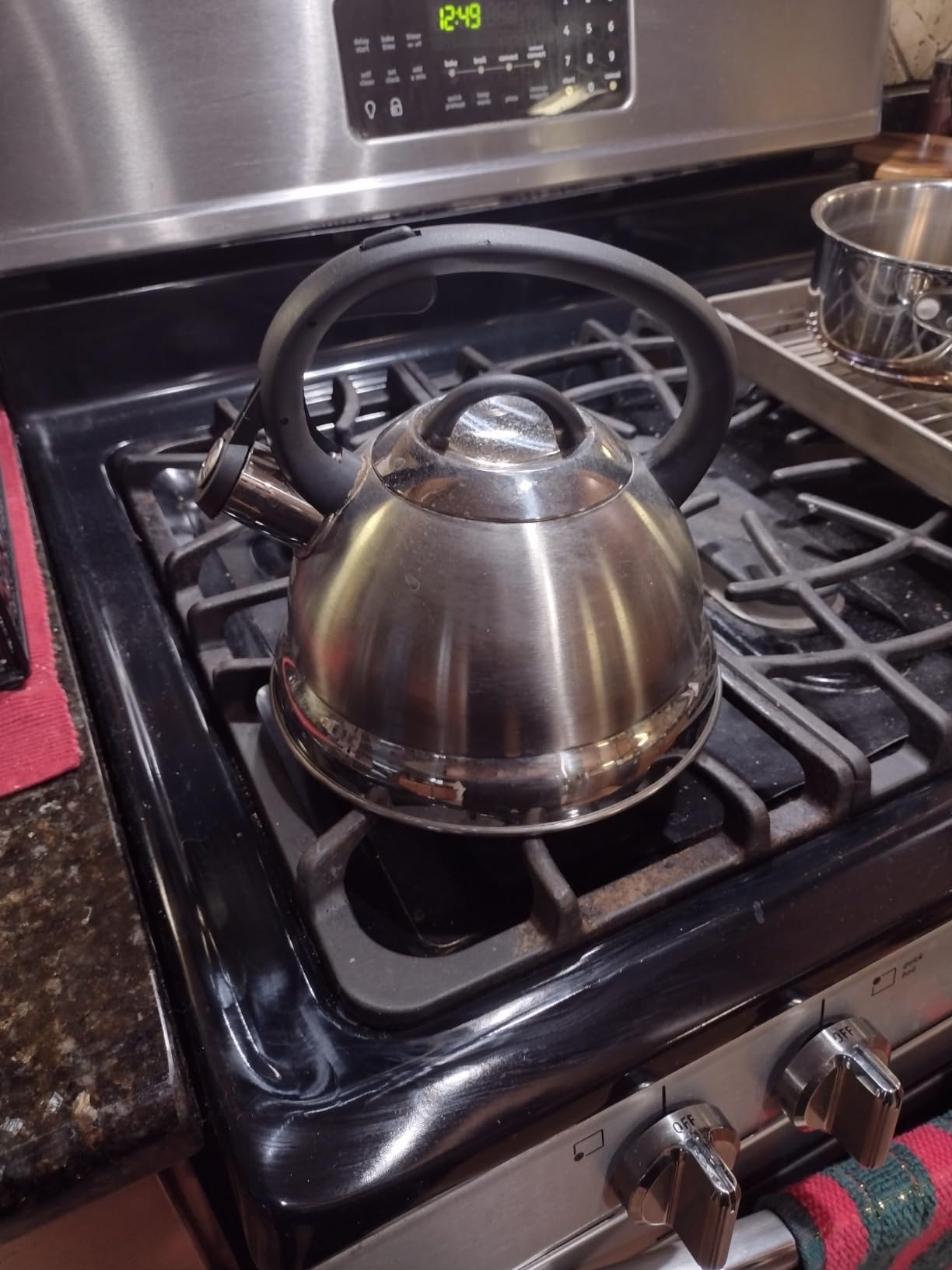 Mr. Coffee Flintshire 1.75-Quart Stainless Steel Whistling Tea Kettle with Nylon Handle - Matte Black Stove-Top Kettle for Boiling Water customer photo 1