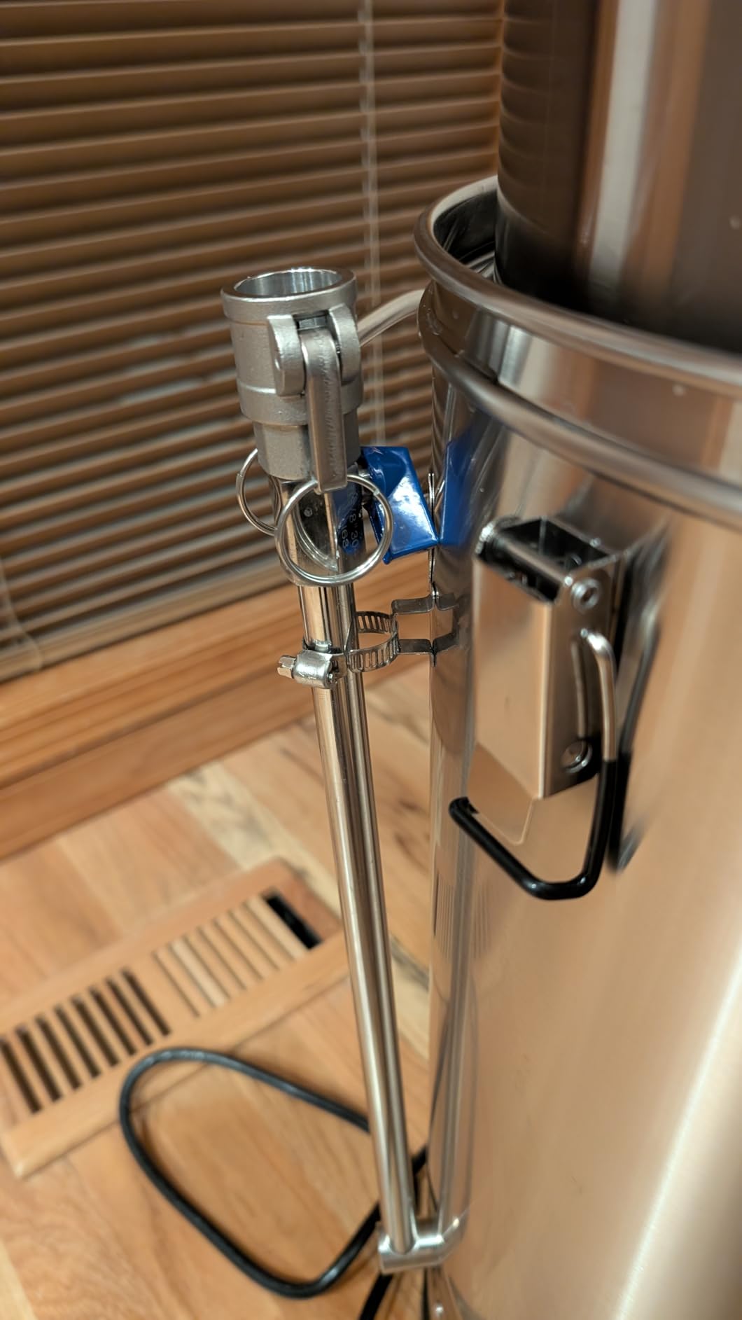 VEVOR Electric Brewing System, 9.2 Gal/35 L Brewing Pot, All-in-One Home Beer Brewer w/Pump, Mash Boil Device w/Panel, Auto/Manual Mode 100-1800W Power 25-100C Temp 1-180 min Timer Recipe Memory customer photo 2