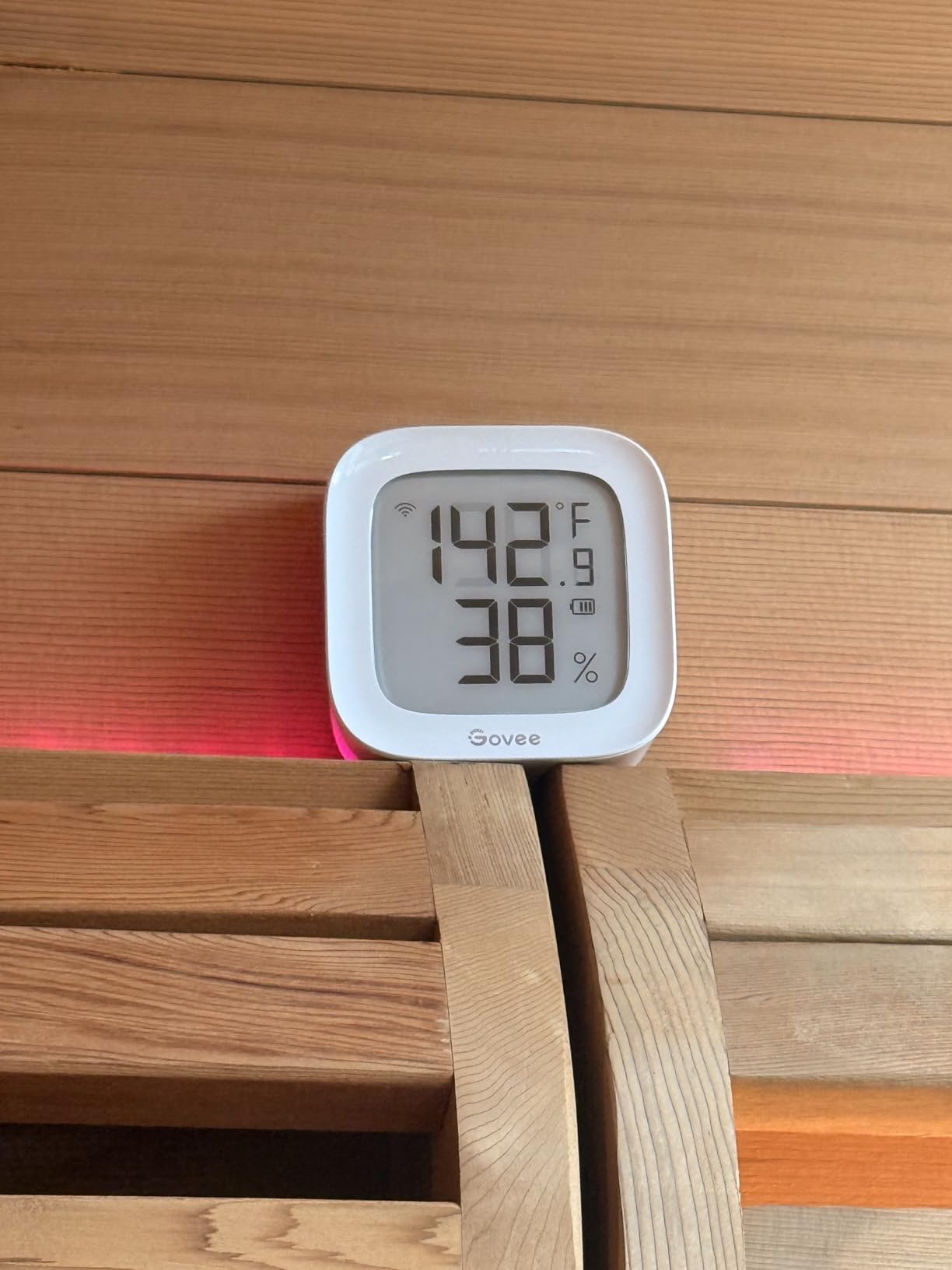 Govee WiFi Thermometer Hygrometer H5103 with Electronic Ink Display customer photo 2