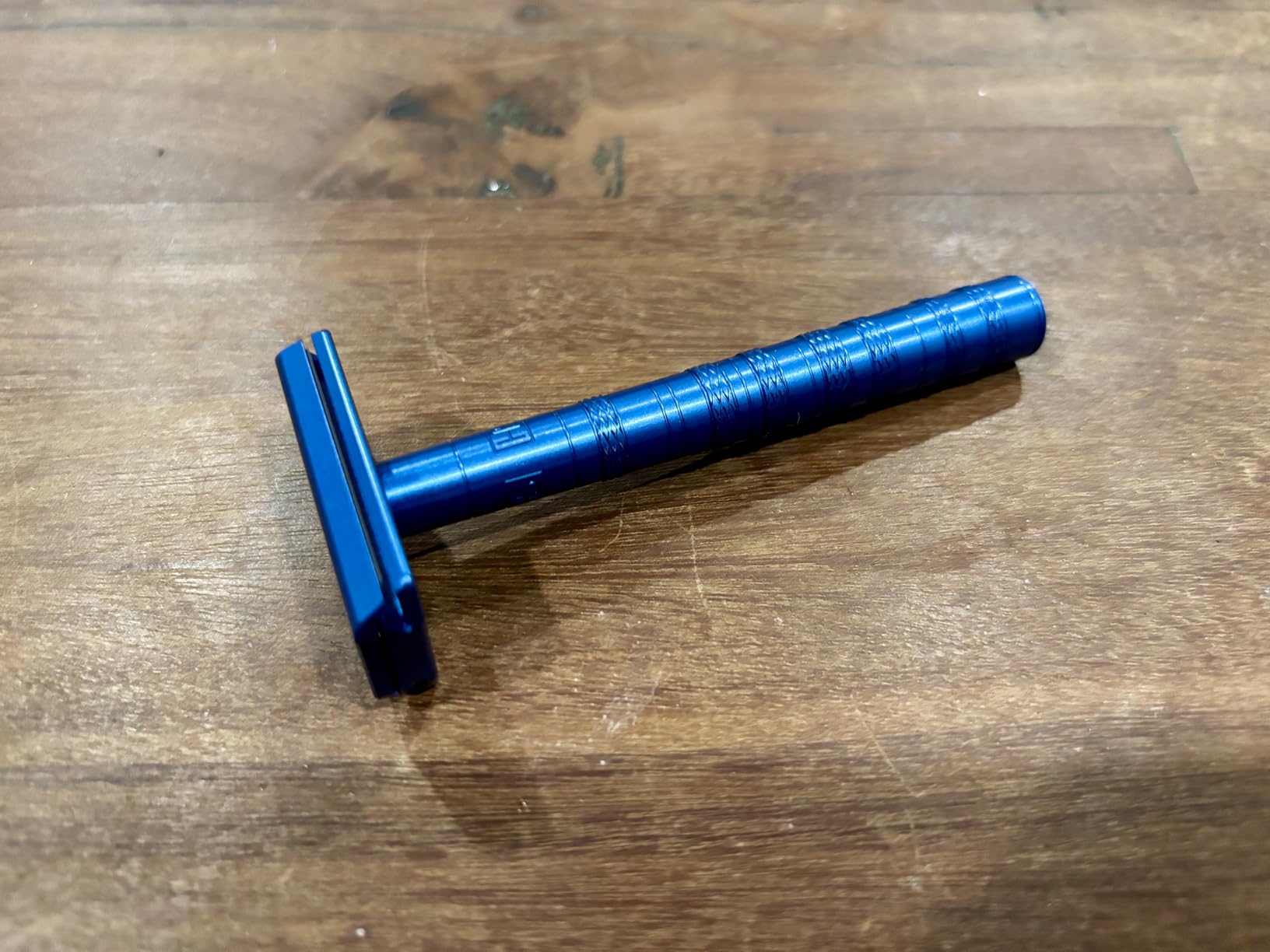 Henson Shaving Razor - Aluminum Double Edge Safety Razor with 5 Spare Blades - 30° Angled Precision customer photo 1
