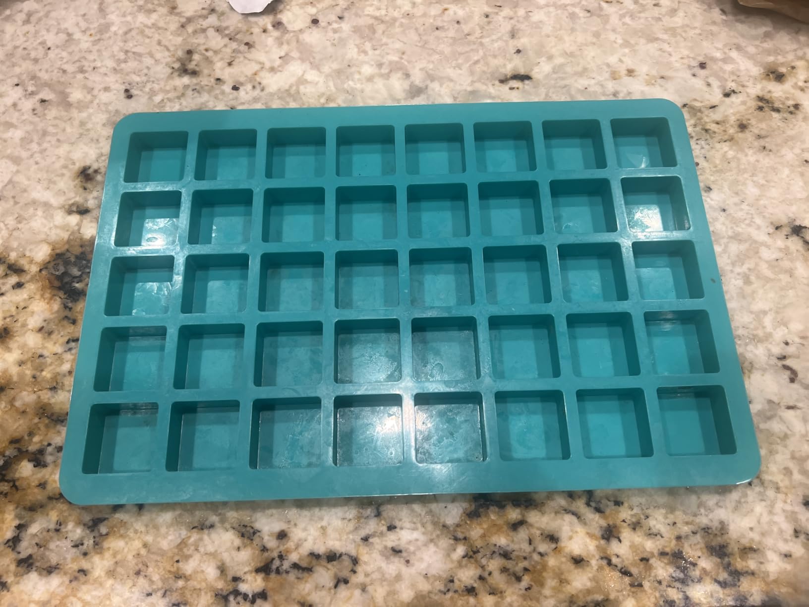 Sakolla Square Chocolate Mold, 40 Cavities Silicone Cube Mold for Chocolate, Candy, Caramel, Ice Cubes, Ganache, Gummy customer photo 2