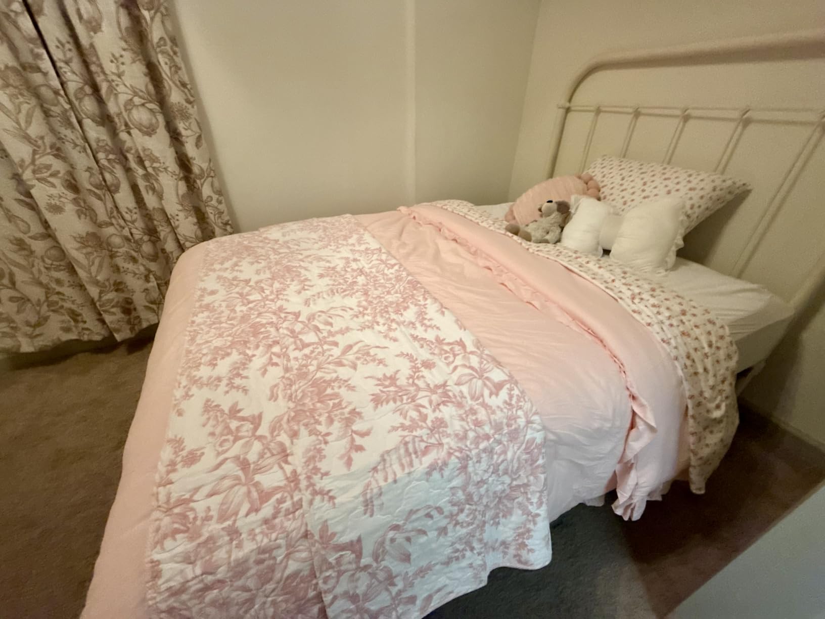 Laura Ashley - Queen Cotton Quilt with Shams, Reversible 3-Piece Bedding | 100% Cotton Cover, Cotton Blend Fill, Prewashed Softness, Matching Shams Included, Medium Weight, Machine Washable customer photo 1