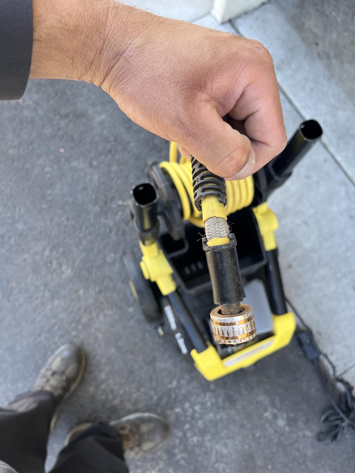 Kärcher Pressure Washer K2300PS, CETA Certified, 4 Spray Nozzles, Detergent Tank, Hose Reel, for Cars, Driveways, Siding, Patios, 1.2 GPM customer photo 2