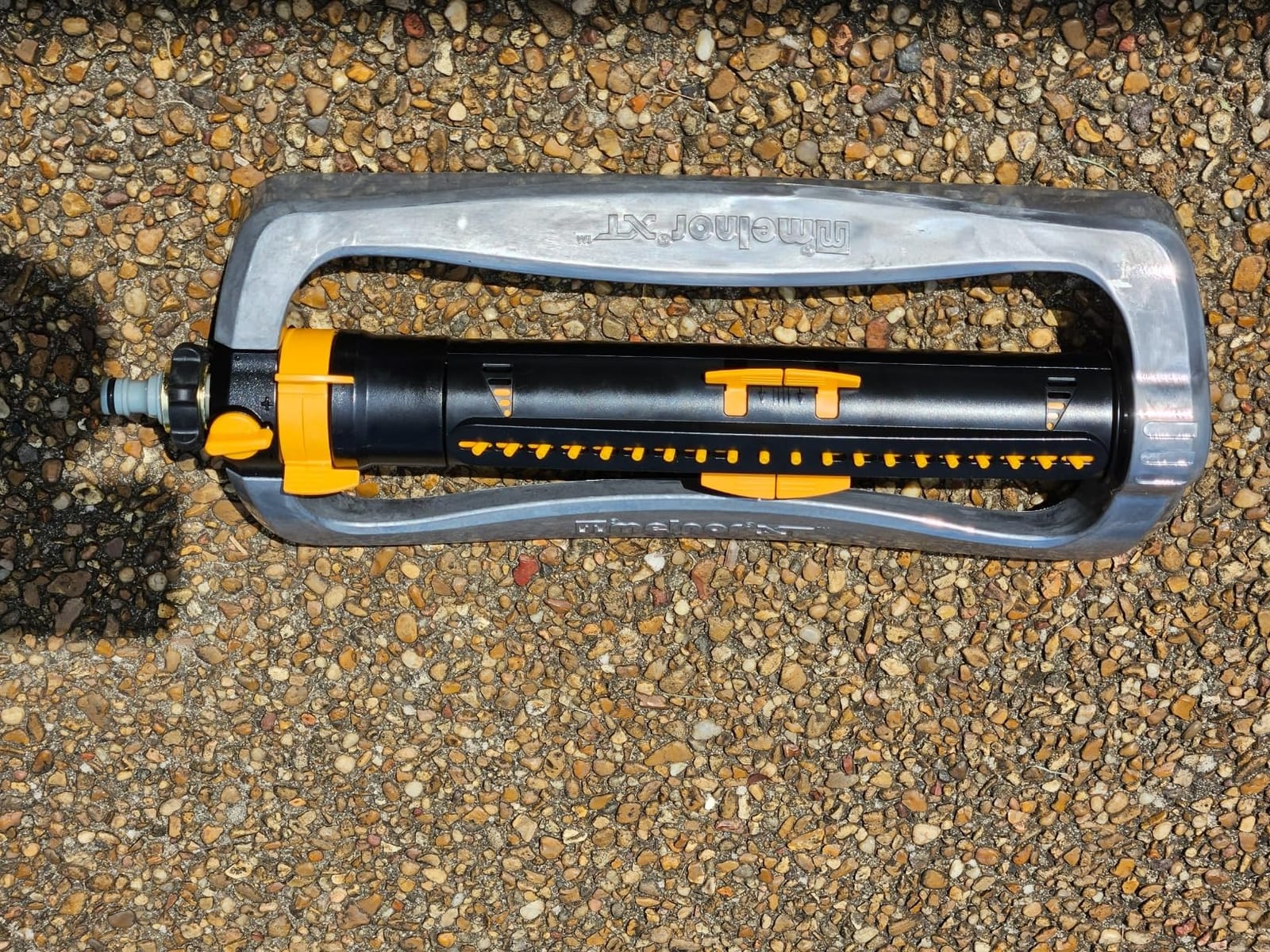 Melnor Metal Oscillating Sprinkler 4500 Sq Ft: Flow, Width, Range Adjust customer photo 2