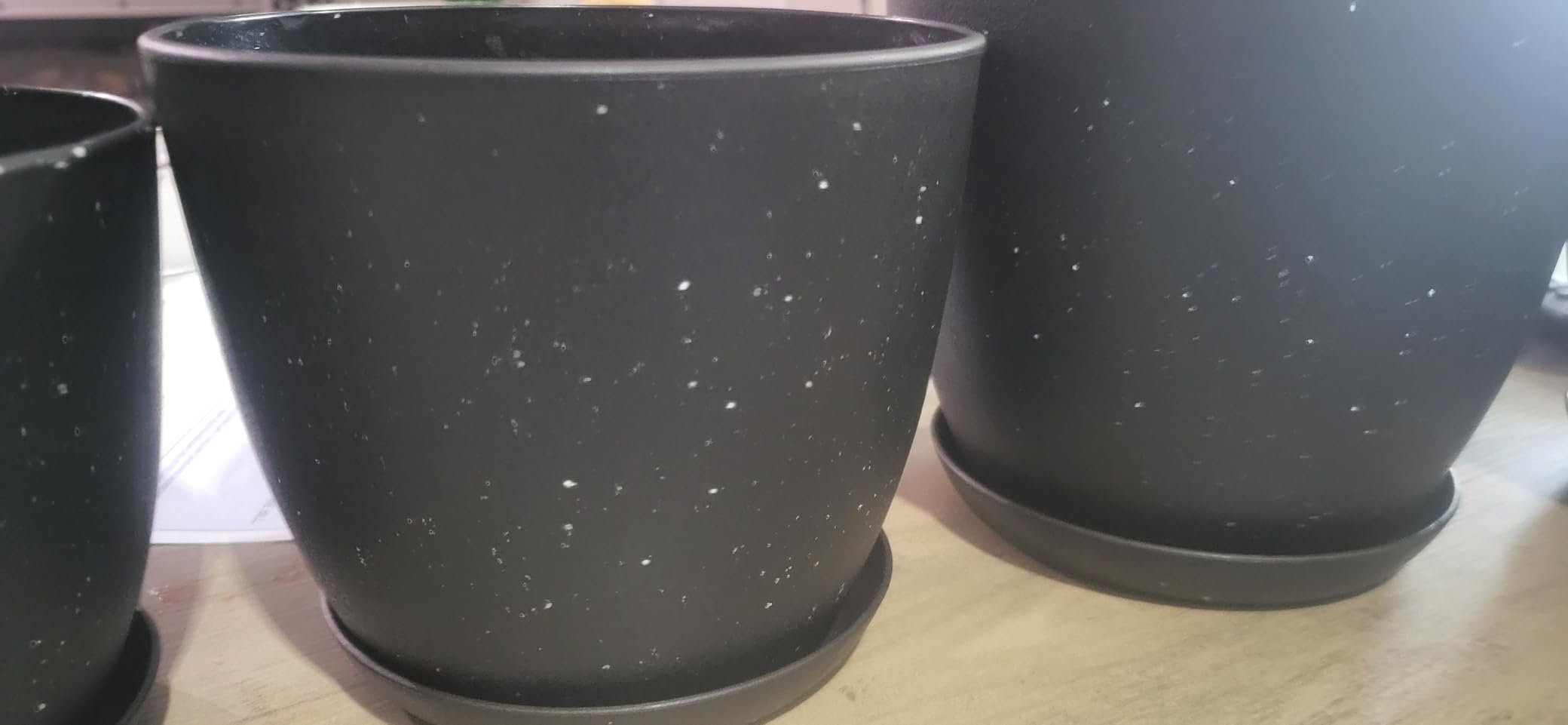 Plant Pots Indoor with Drainage, 5 Pack Multi-Size Planters Set, White | Drainage holes included Multiple sizes 7/6.6/6/5.3/4.8 In Indoor plants and flowers Durable plastic construction customer photo 1