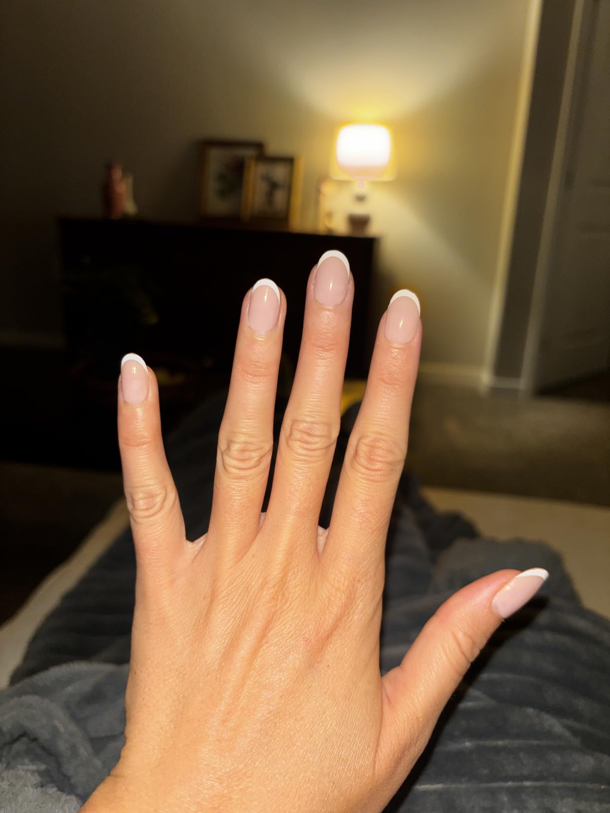 BTArtbox Press On Nails, Vanilla Cream Almond, Medium Almond, Ombre, 32Ct customer photo 1