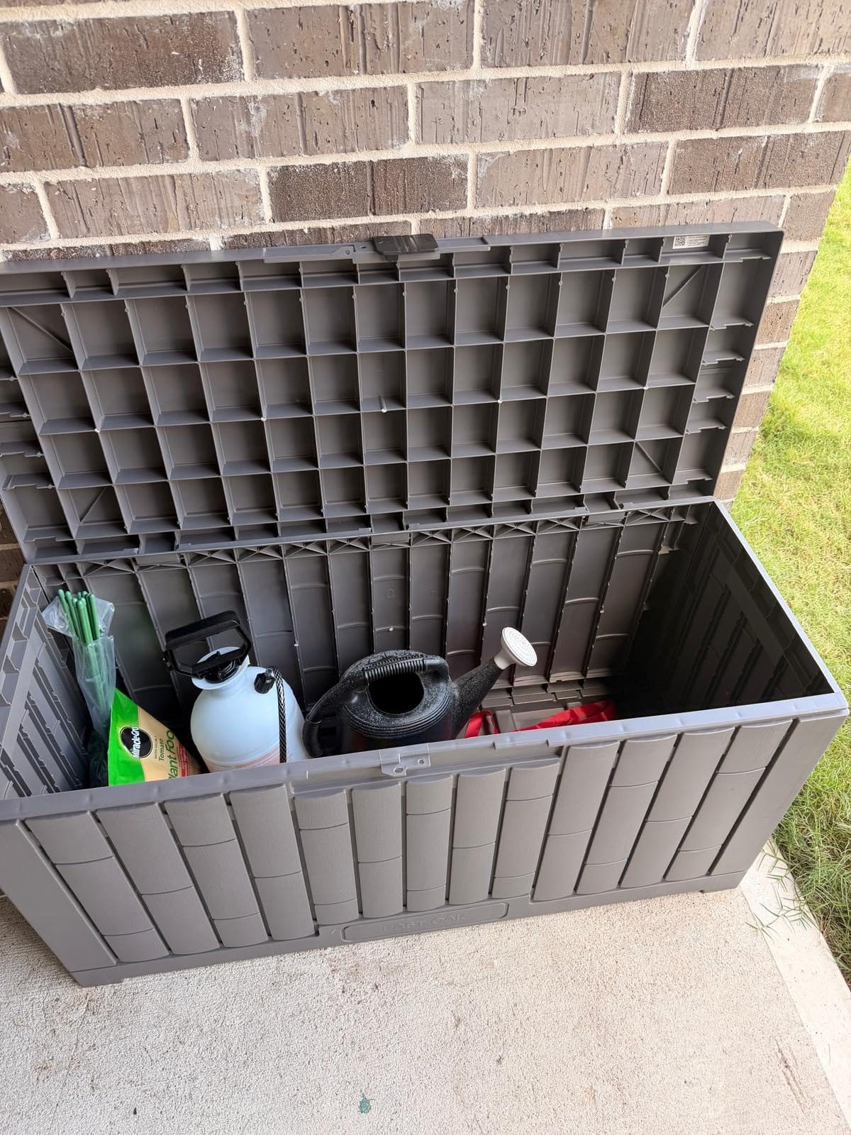 EAST OAK Outdoor Storage Box, 60 Gallon Deck Box Indoor and Outdoor Use, Waterproof Resin Storage Bin for Patio Cushions, Gardening Tools, Lockable, UV Resistant, Grey customer photo 1