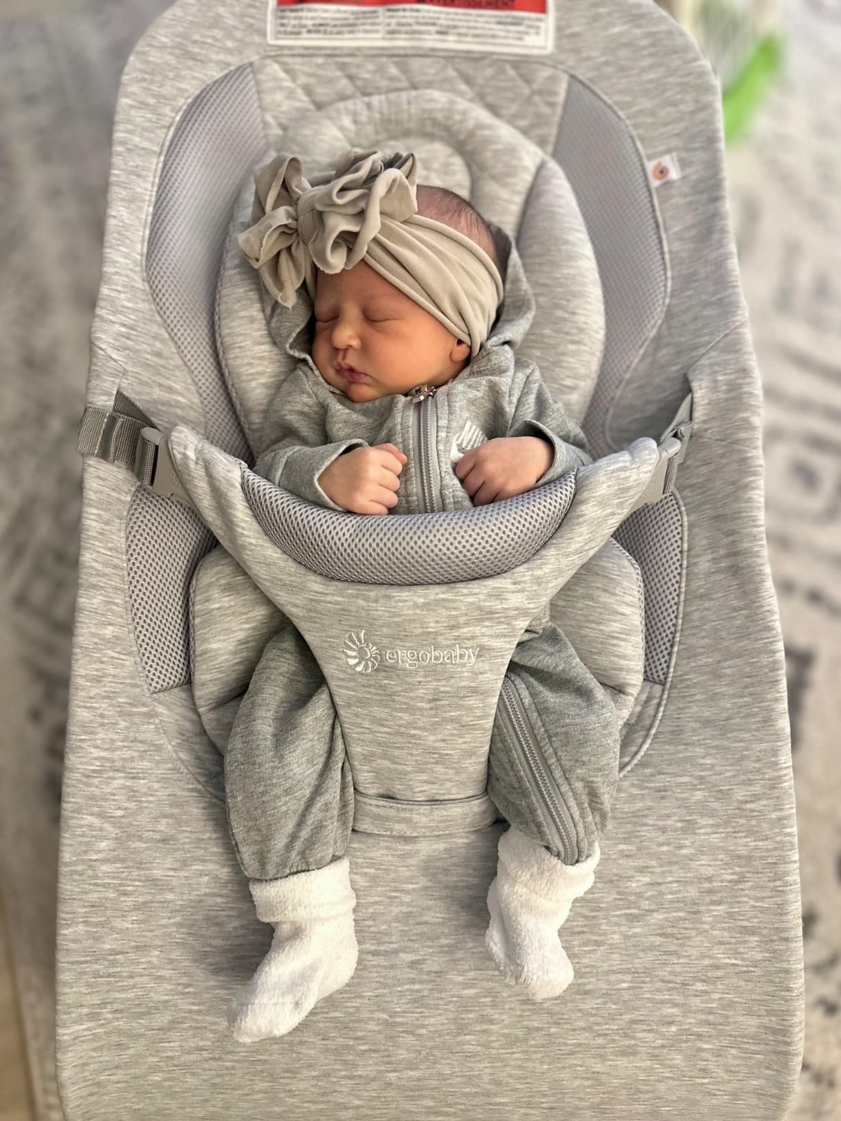 Ergobaby Evolve 3-in-1 Bouncer Seat for Babies and Toddlers 5.5-25 lbs | Multi Position Baby Bouncer Seat with Adjustable Heights, Secure Harness, Newborn Insert, Light Grey customer photo 2