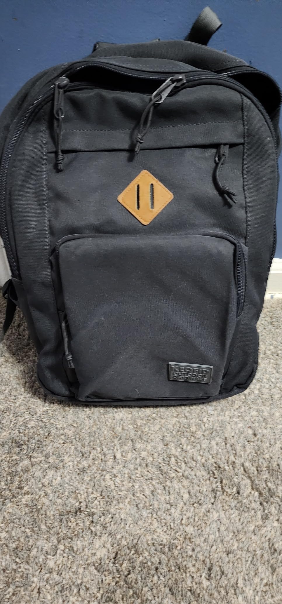 KEOFID Travel Backpack for Men and Women, Anti Theft Laptop Backpack with USB Charging Port, Carry-on Backpack with Luggage Strap, Water Resistant, Black customer photo 2
