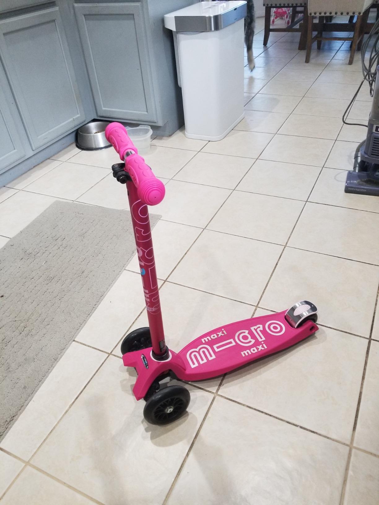 Micro Kickboard Maxi Scooter for Ages 5-12, Children up to 110 lbs, 3 Wheel Lean-to-Steer Design, Adjustable T Bar, Smooth Ride PU Wheels, Swiss Design customer photo 2