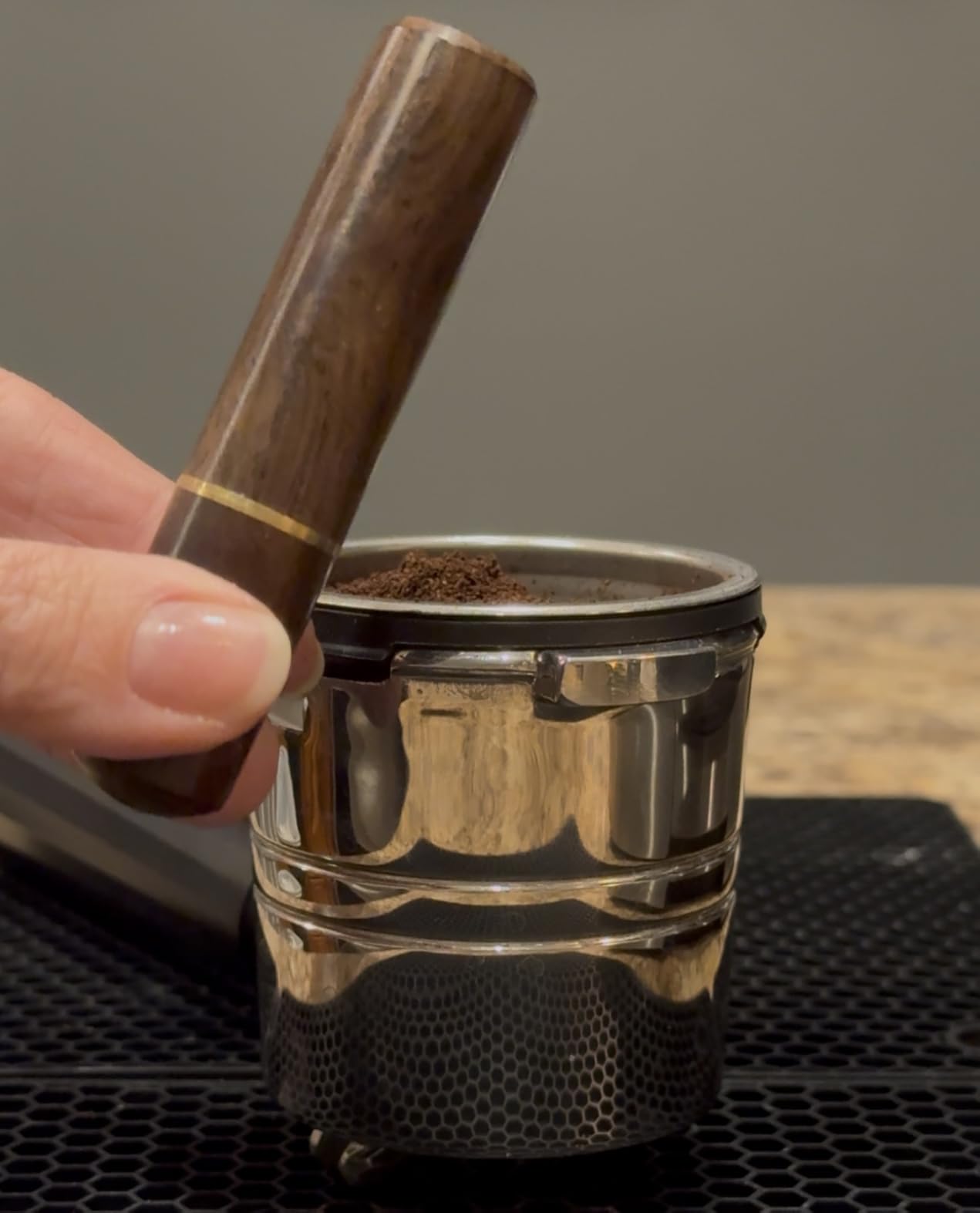 Zolunu Espresso Coffee Stirrer 5 Needles 0.4mm Espresso Distribution Tools, Natural Wood Handle and Stand (Walnut) customer photo 2