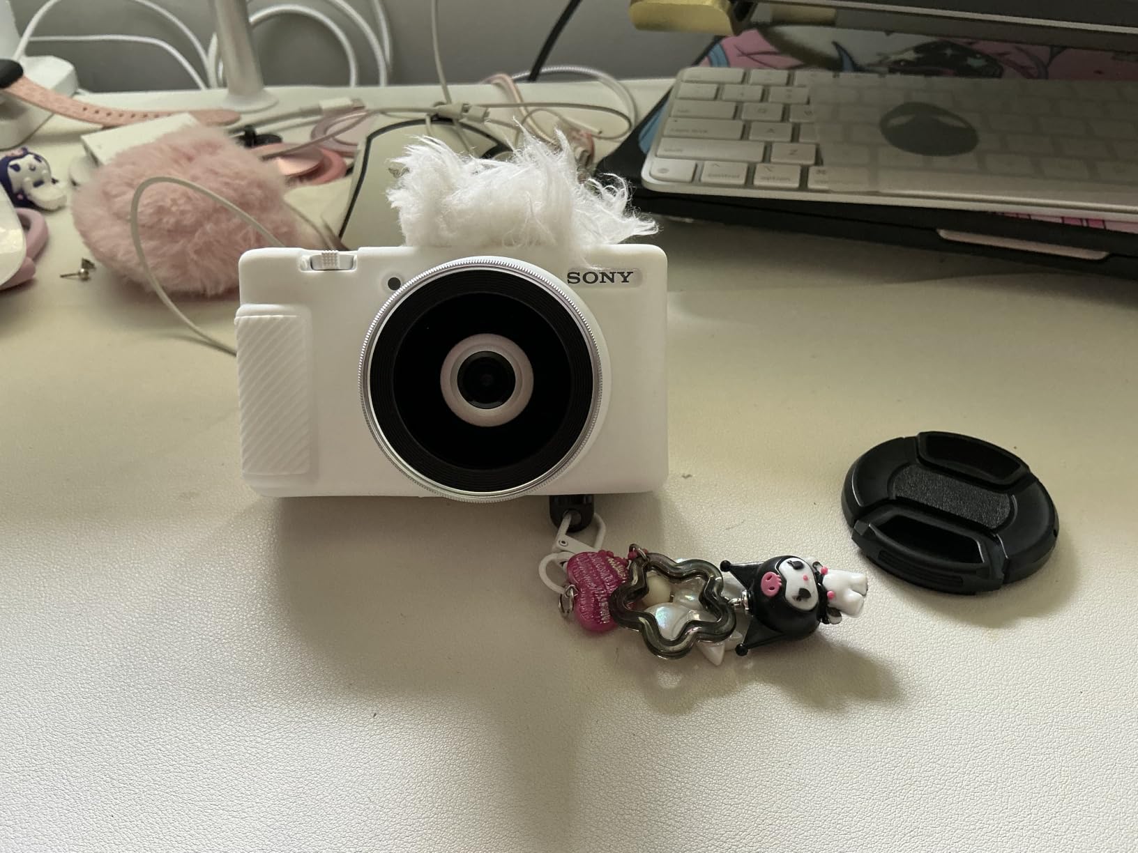 Sony ZV-1F Compact Digital Camera 4K Video White customer photo 1