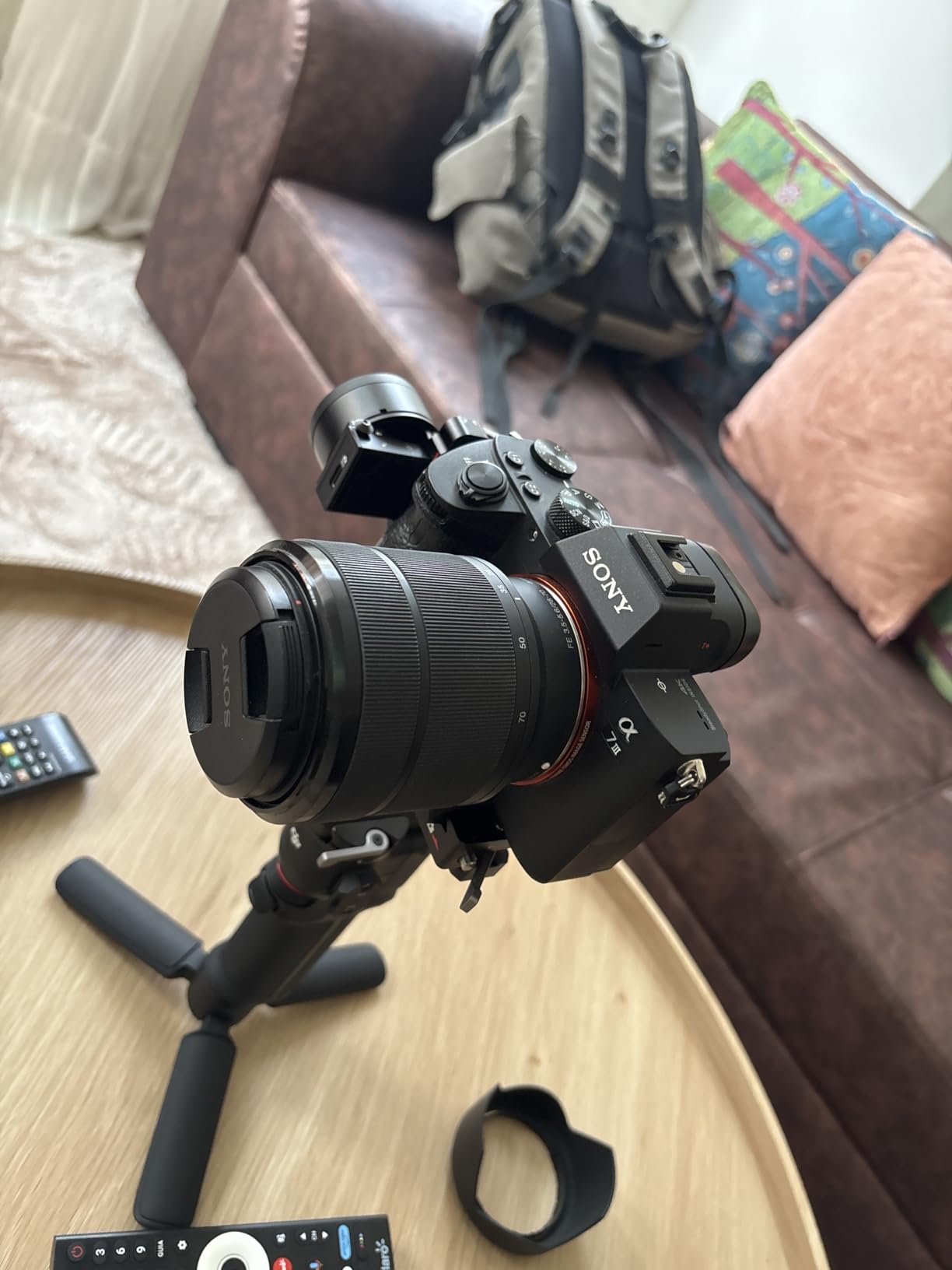 DJI RS 3 Mini, Camera Gimbal Stabilizer, Canon/Sony/Nikon/Fujifilm | 2 kg (4.4 lbs) Tested Payload, Native Vertical Shooting, Bluetooth Shutter Control, 3rd-Gen RS Stabilization, 795g customer photo 1