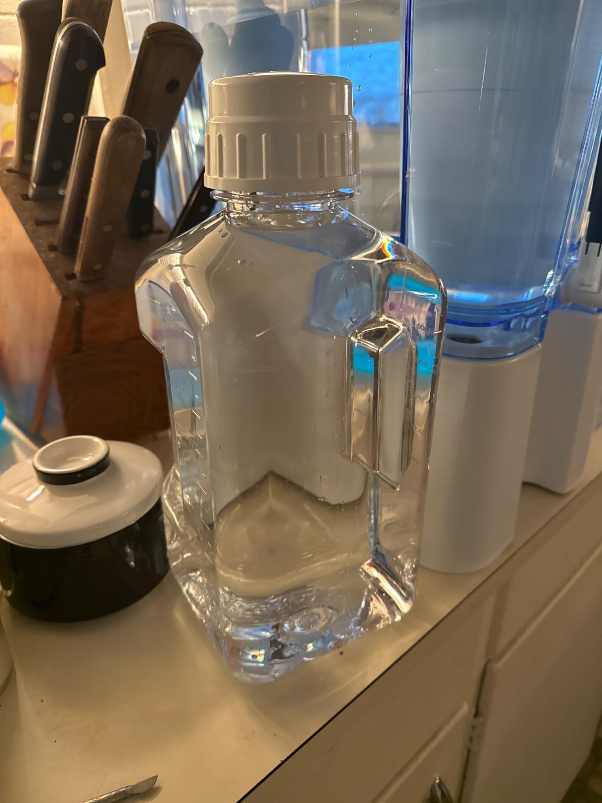 Nalgene Tritan BPA-Free Growler Bottle, 64 OZ, Clear customer photo 1