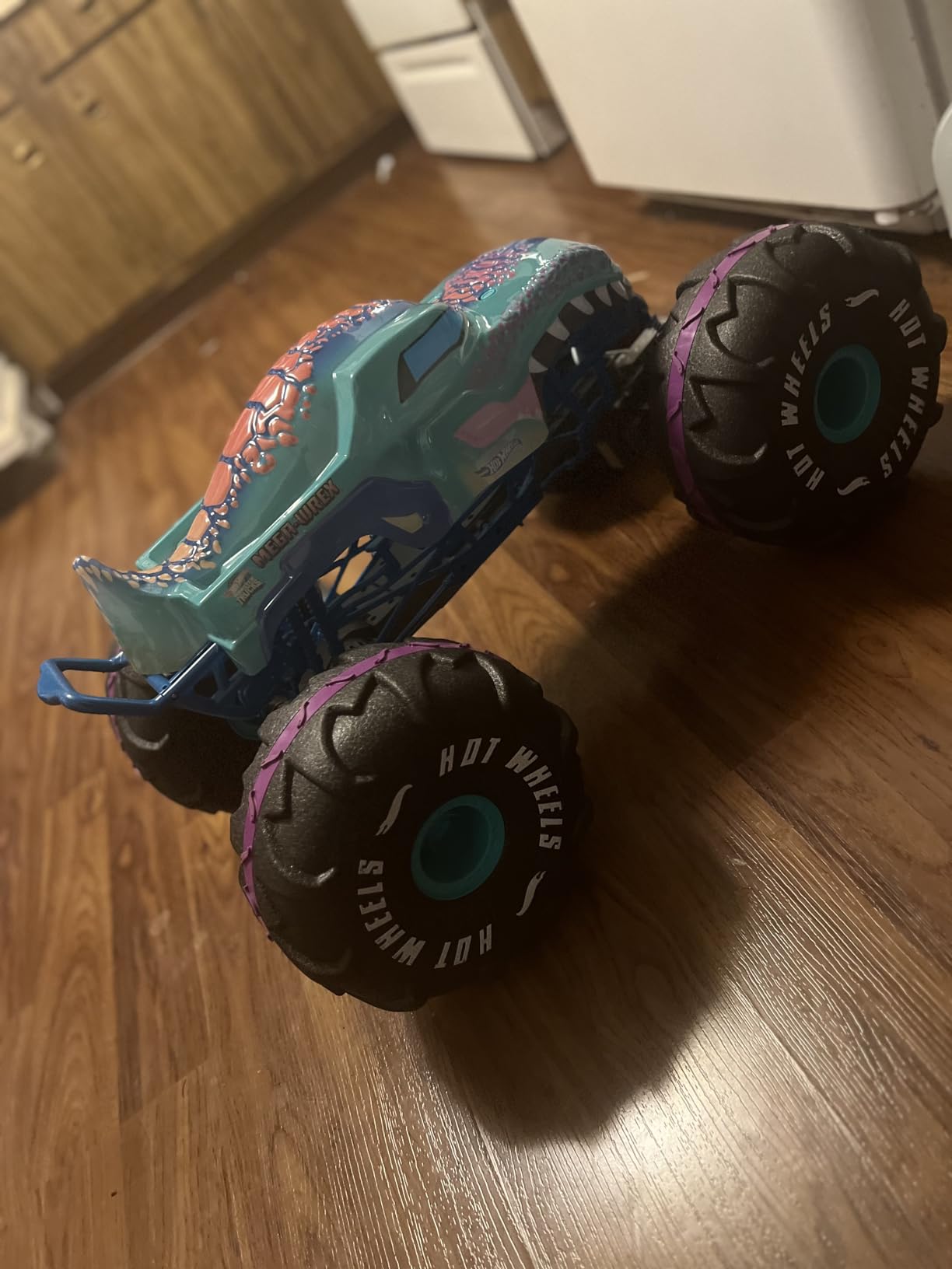 Hot Wheels RC Monster Trucks Mega-Wrex in 1:6th Scale, Extra Large Remote-Control Toy Truck, More Than 2ft Long customer photo 1