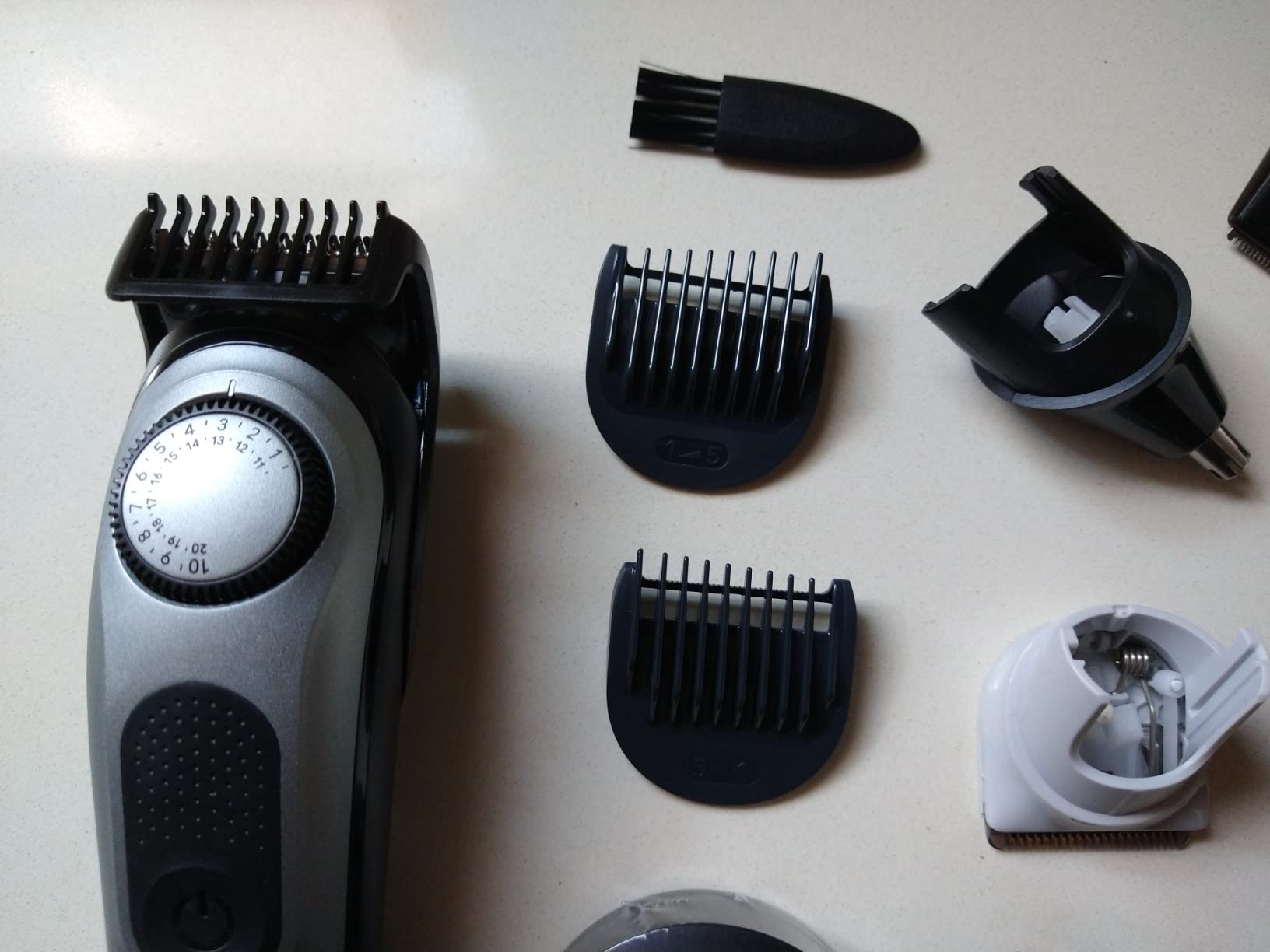 Braun All-in-One Style Kit Series 7 7410, 8-in-1 Trimmer for Men with Beard Trimmer, Body Trimmer for Manscaping, Hair Clippers & More, Sharpest Blade, 40 Length Settings, Waterproof customer photo 1