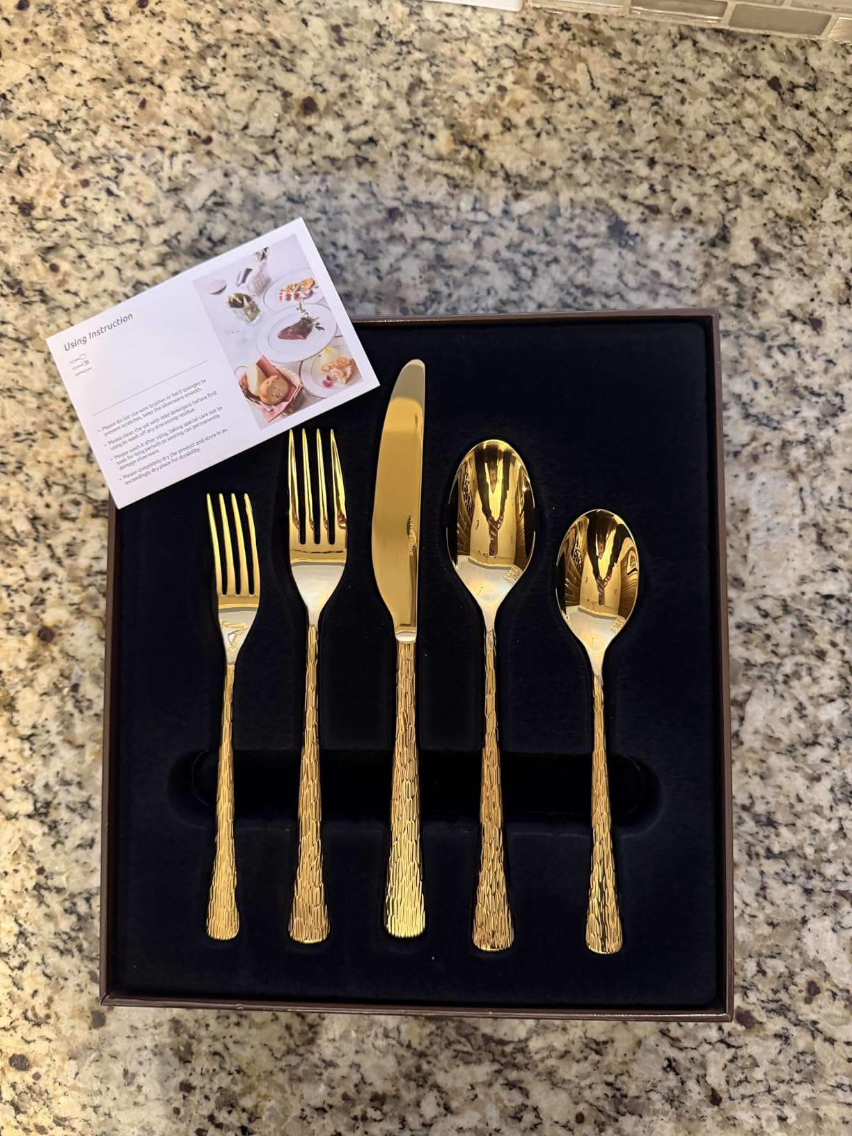 Silverware Set for 12, 60 Piece Flatware Set, 18/10 Stainless Steel | Hammered Mirror Polished Ripple Handles, Dishwasher Safe, Rust Resistant, for Home Kitchen, Wedding, Party, Housewarming Gift customer photo 1