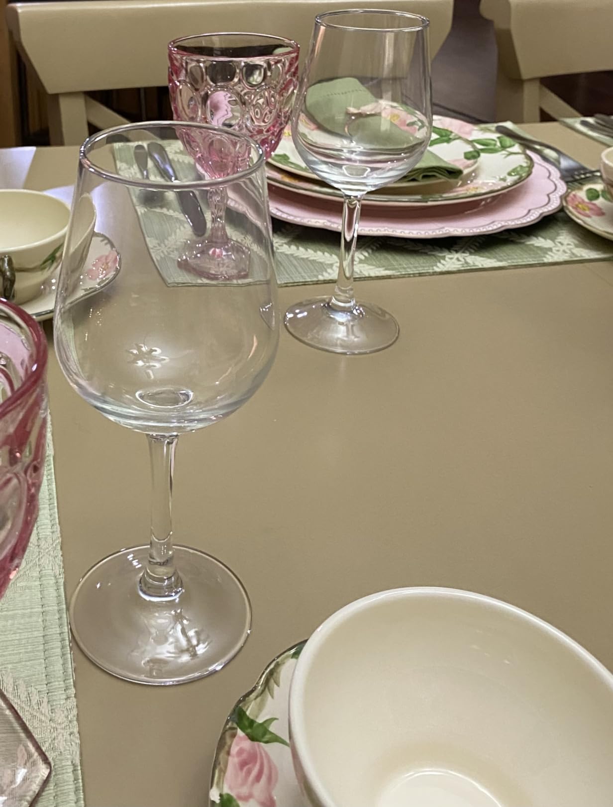 FAWLES Fully Tempered Wine Glasses, Shock Resistant Wine Glass Set for Red or White Wine, Dishwasher Safe Stem Glasses for Restaurants, Bars, Home (Set of 12, 12 oz) customer photo 1