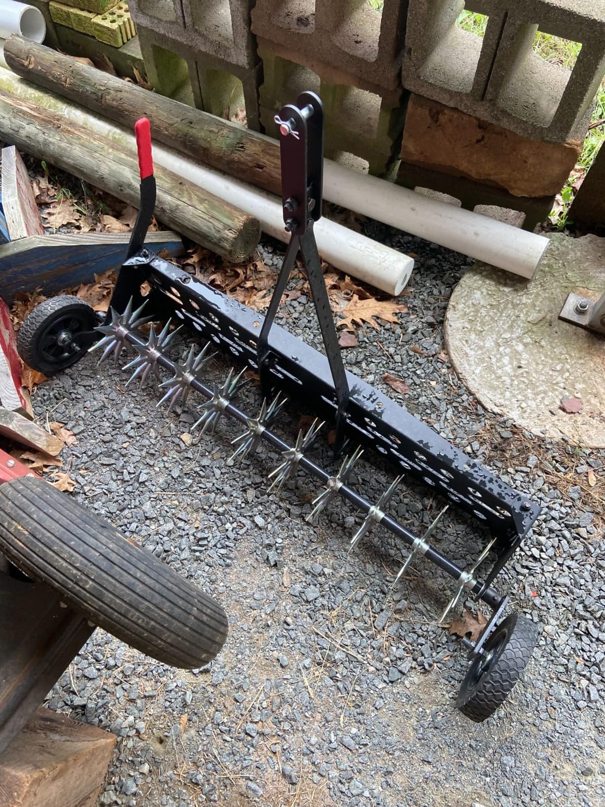 Suchtale 40-Inch Tow Behind Spike Aerator with Galvanized Steel Tines, Durable Lawn Aerator Soil Penetrator Spikes Tractor with Extra-Wide Tow Bar for Lawn and Farm customer photo 1