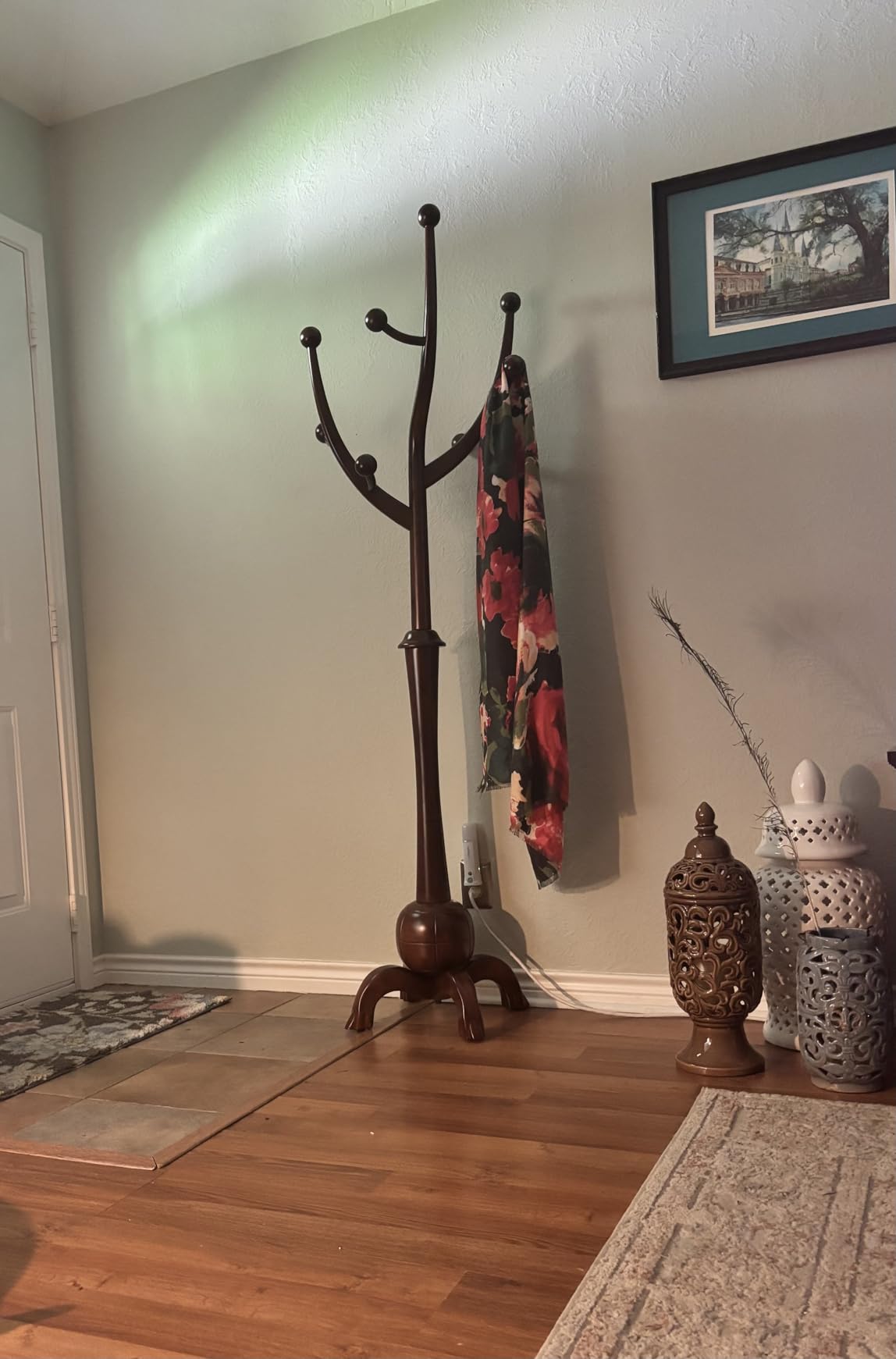 Bekrvio Coat Rack Freestanding Wood Coat Tree Rack with 8 Hooks, Walnut | Creative Design Tree Branch-look, Standing Coat Rack with Stury Base, for Entryway, Hallway, Bedroom, Heavy Duty - Load 160lb customer photo 1