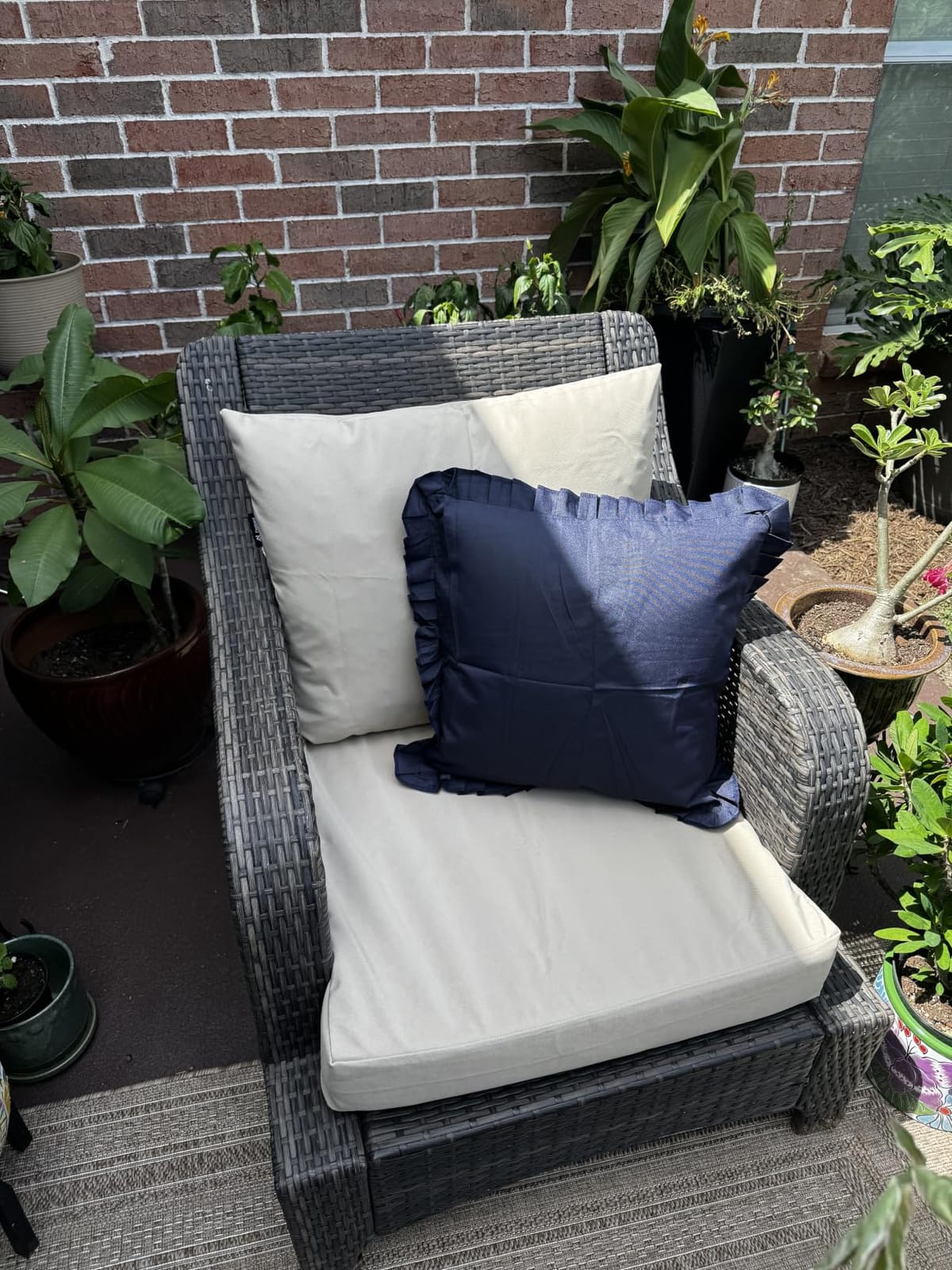 Favoyard Outdoor Patio Seat Cushions Set, 24 x 24 Inch, Waterproof, Beige customer photo 1