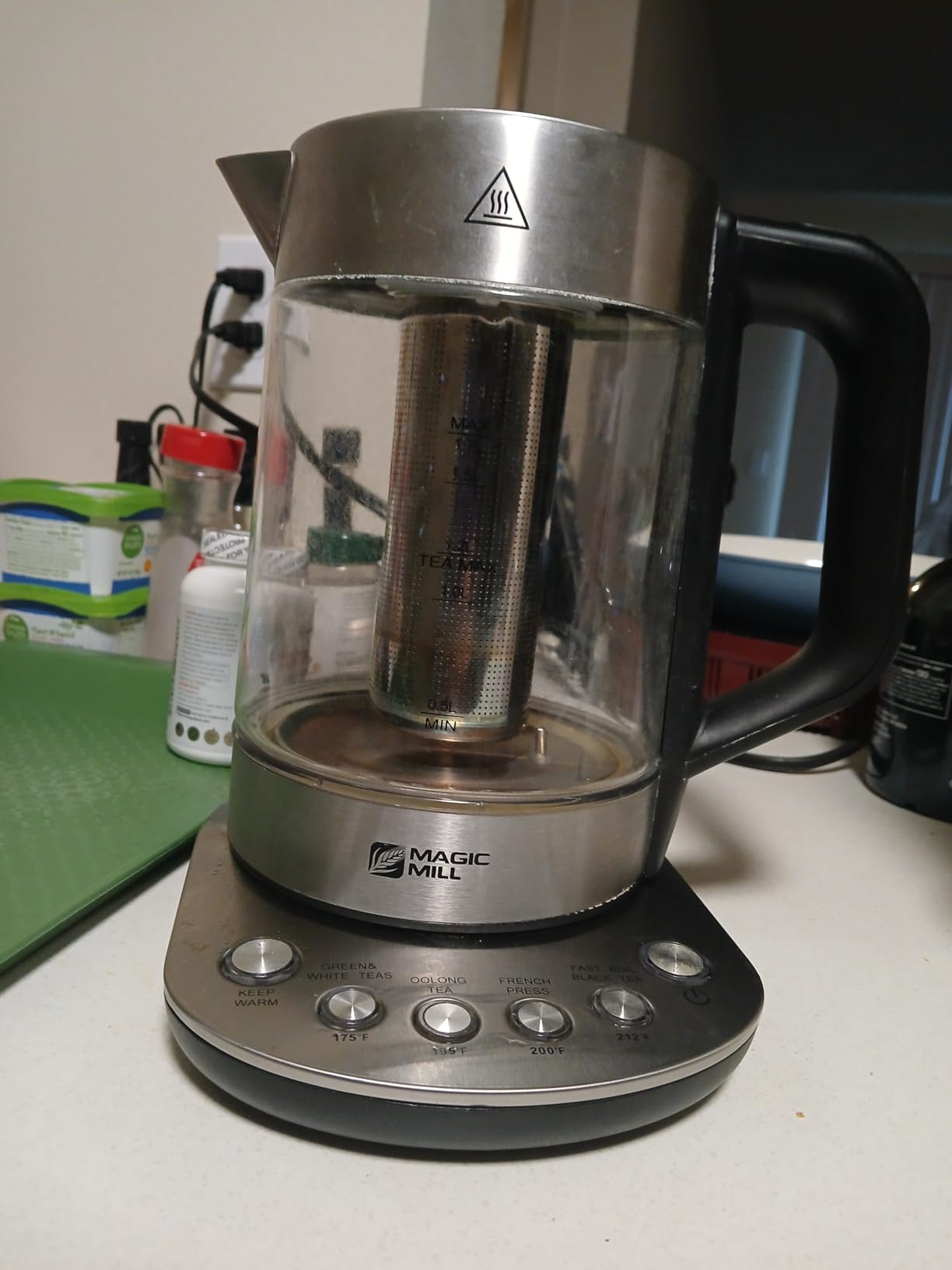 Magic Mill Pro Electric Kettle with tea Infuser and Temperature Control - Keep Warm Function, Rapid Boil, Automatic Safety Shut Off, BPA Free, No Plastic on Water, British Patent Technology,Large 1.7L customer photo 1