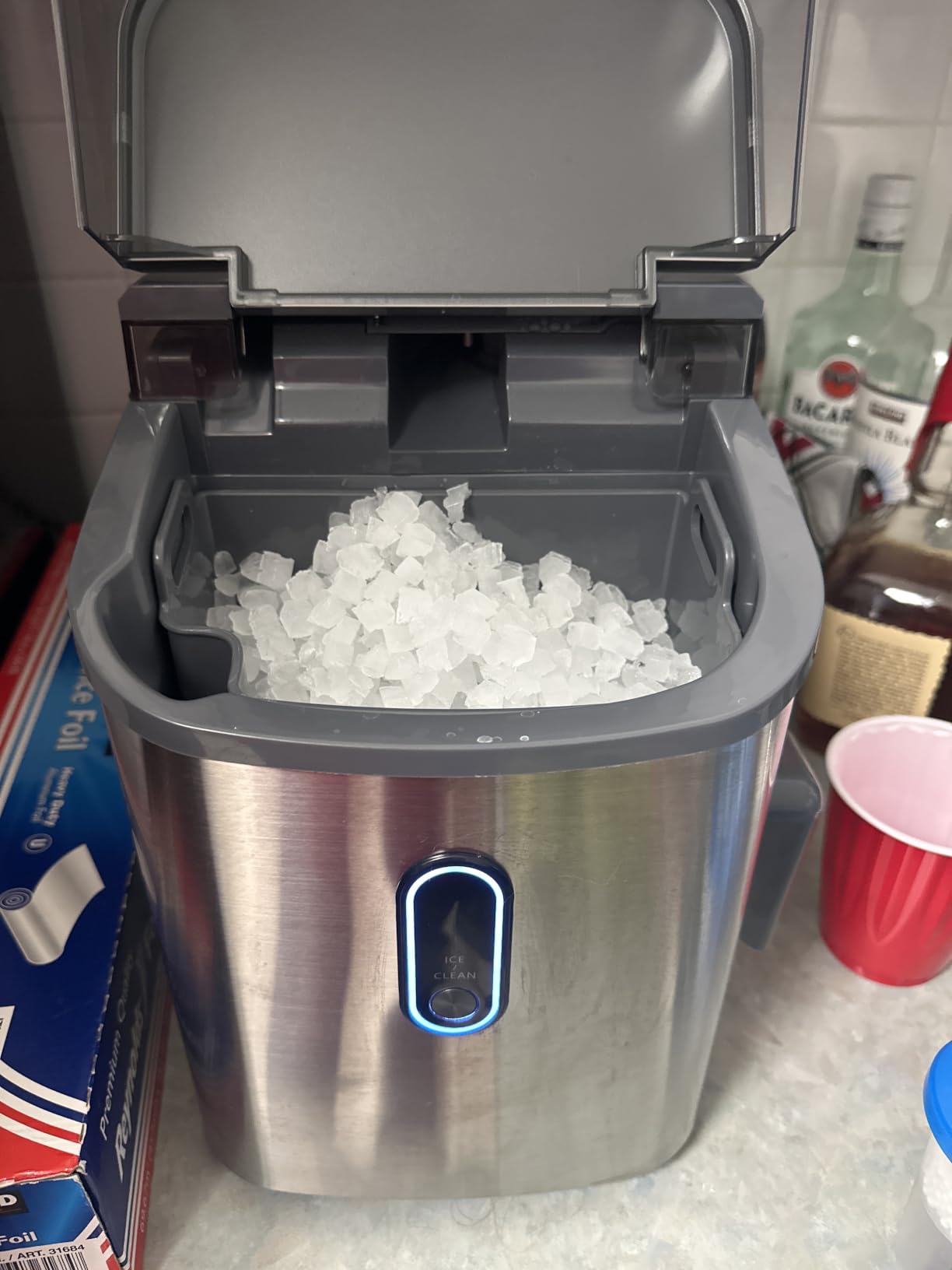Silonn Ice Maker Countertop, Portable Ice Machine with Carry Handle, Self-Cleaning Ice Makers with Basket and Scoop, 9 Cubes in 6 Mins, 26 lbs per Day, Ideal for Home, Kitchen, Camping, RV customer photo 2