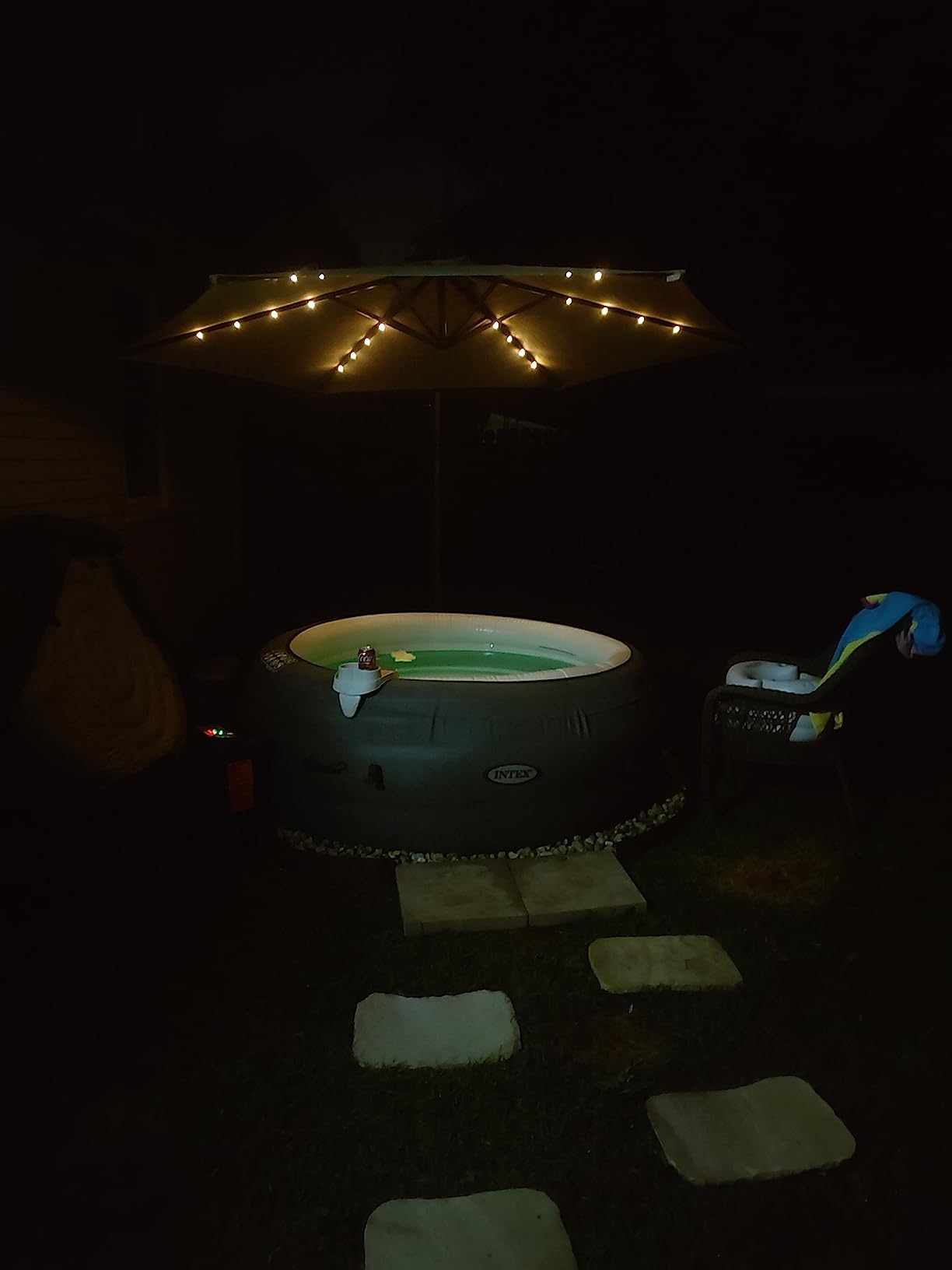 INTEX SimpleSpa 4 Person Round Inflatable Hot Tub, Bubble Massage Spa Set with Insulated Cover, Thermal Ground Cloth, & Chemical Dispenser, 77 in x 26 in customer photo 2