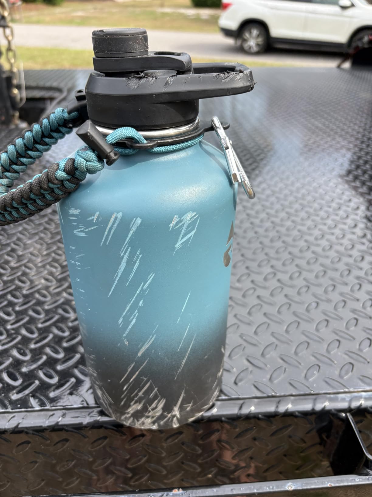 RAYMYLO One Gallon Water Bottle Insulated, Triple Walled Vacuum Stainless Steel (Cold for 48 Hrs), Leak Proof & Non-BPA, Large Water Flask Jug with Paracord Handle & Straw Spout Lids customer photo 2