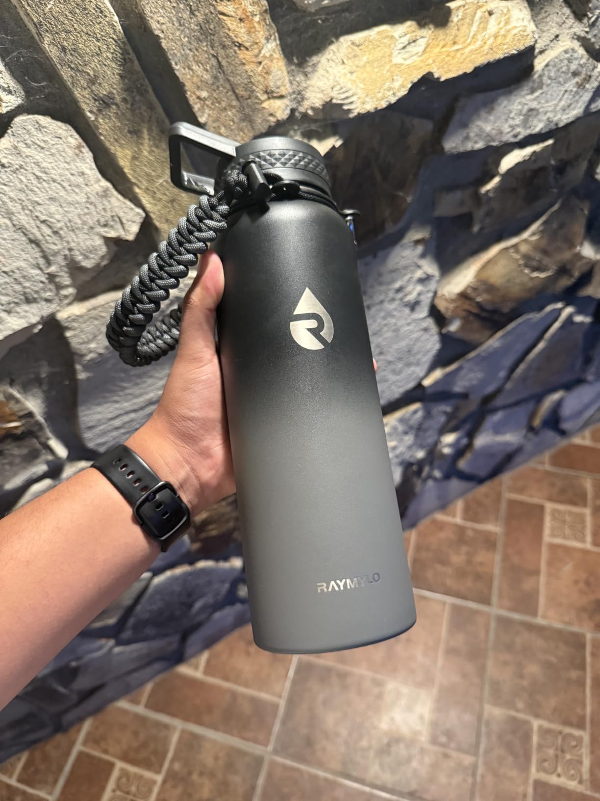 RAYMYLO Insulated Water Bottle 64 oz, Triple Wall Vacuum Stainless Steel (Cold for 48 Hrs), Leak Proof & Non-BPA, Half Gallon Water Flask Jug with Paracord Handle & Straw Spout Lids, Magic Black customer photo 1