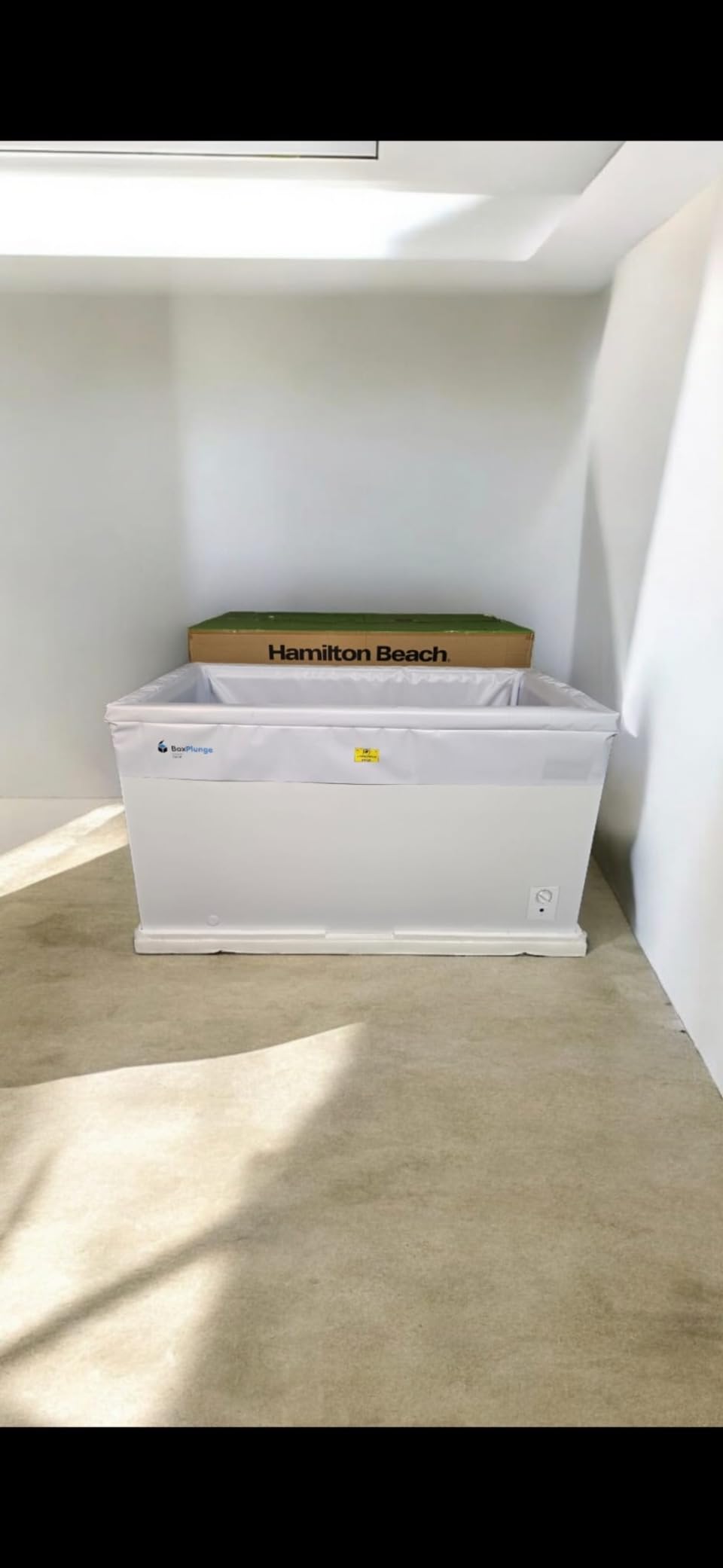 Hamilton Beach HBFRF2129 21 cu ft Double Door LID Garage-Ready Chest Freezer-White, Vinyl-Coated Baskets, Space-Saving Flat Back, Stay-Open, Front-Access Drain, for Storage, Hunting, Large Family customer photo 1